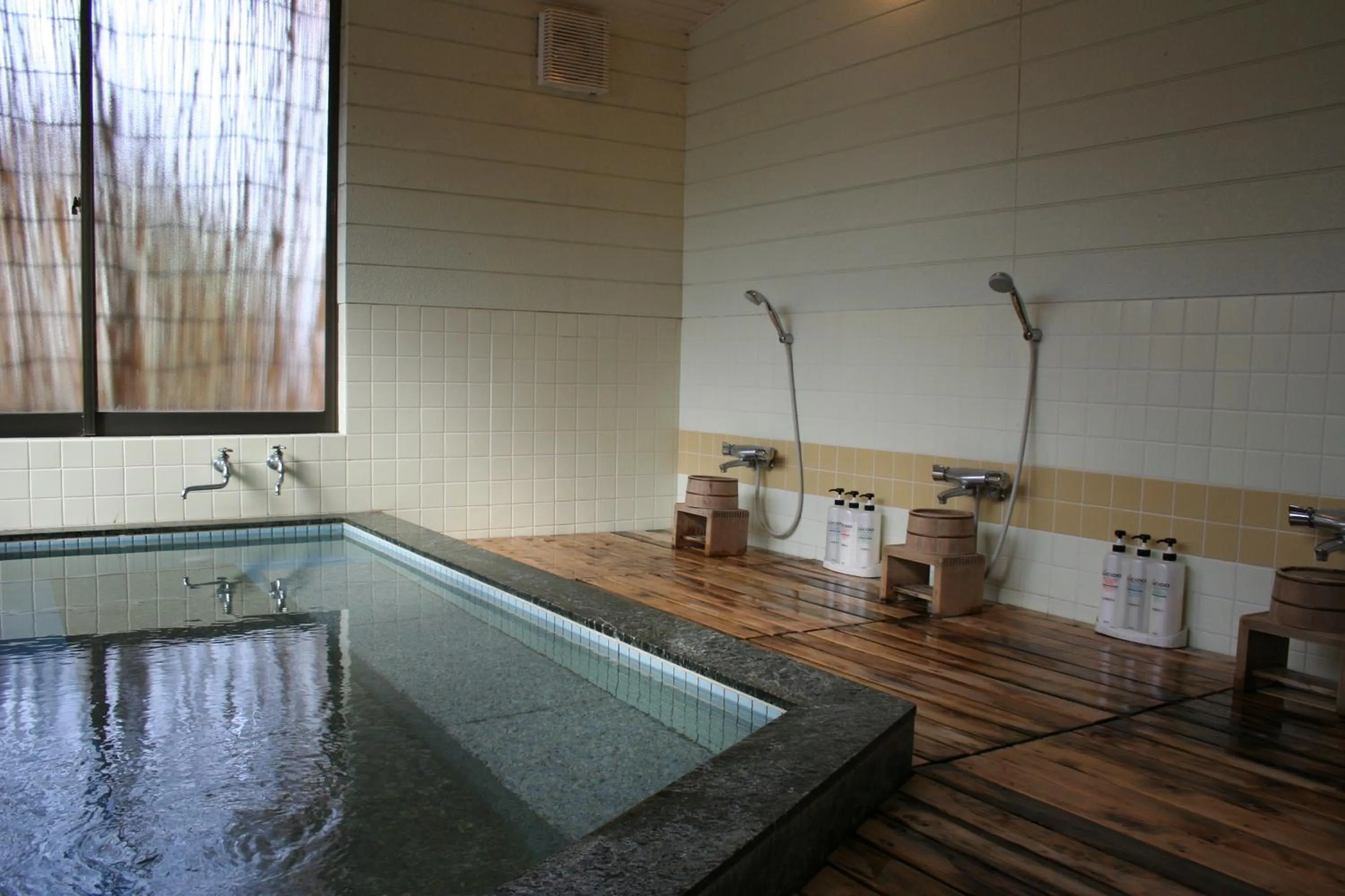 Hot Spring Bath in Shinpuro