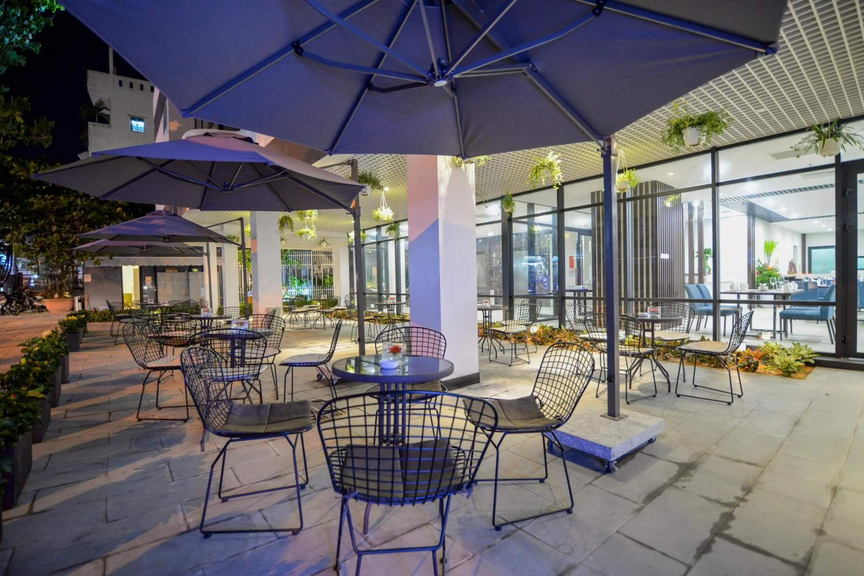 Lounge or bar in Magnolia Hotel