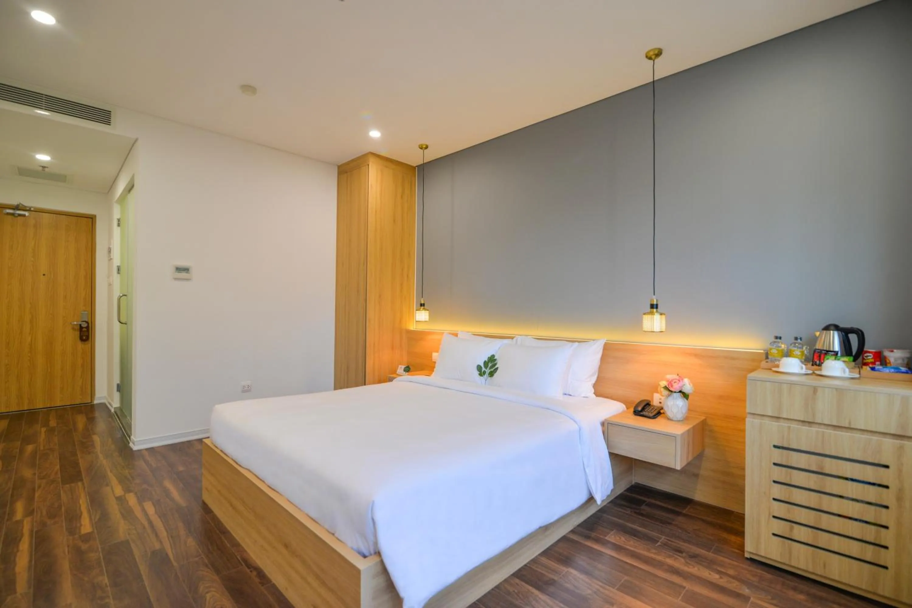 Bed in Magnolia Hotel