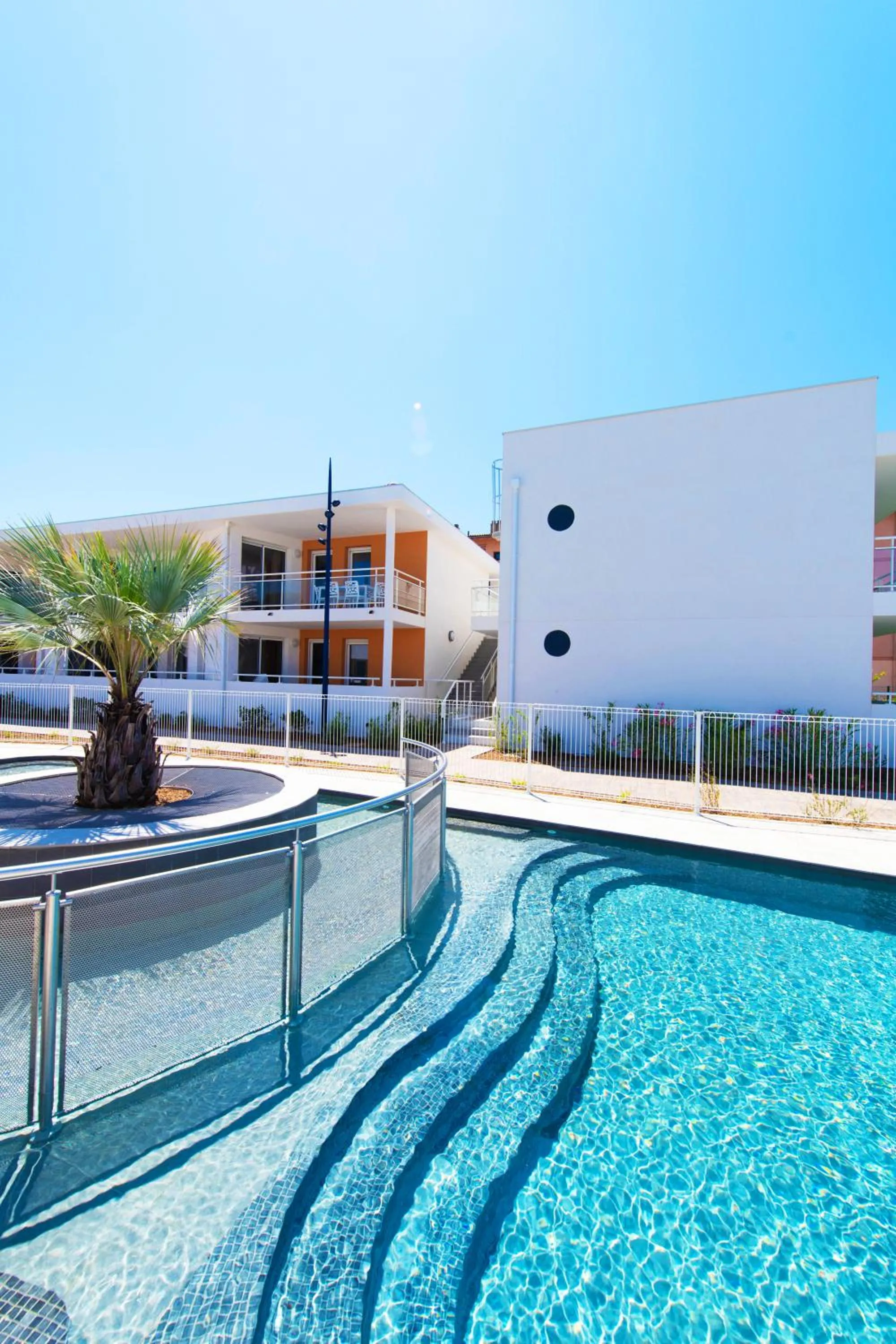 Swimming pool in Résidence Néméa Le Cap Azur