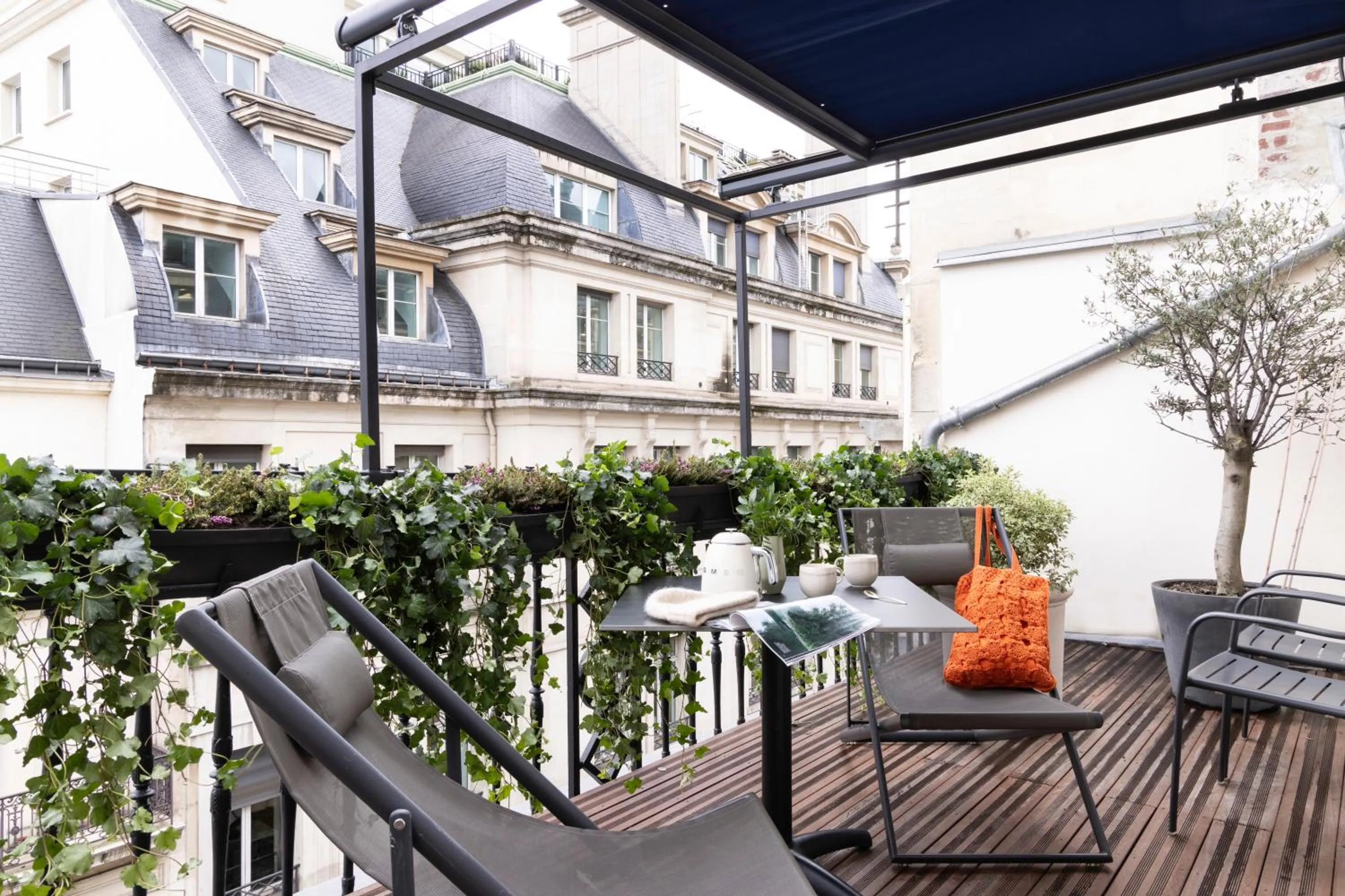 Balcony/Terrace in Hôtel Théorème
