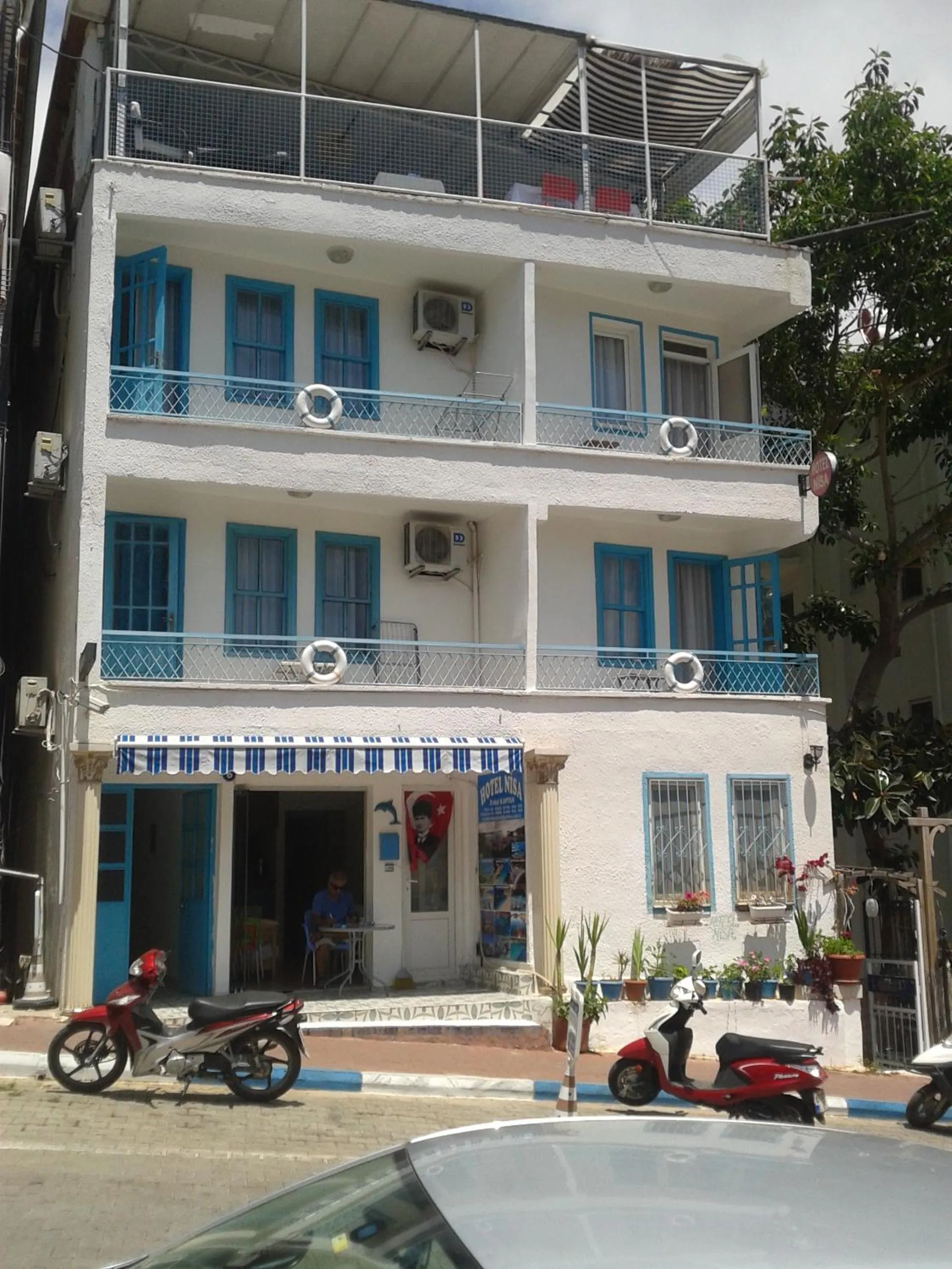 Facade/entrance in Hotel Nisa