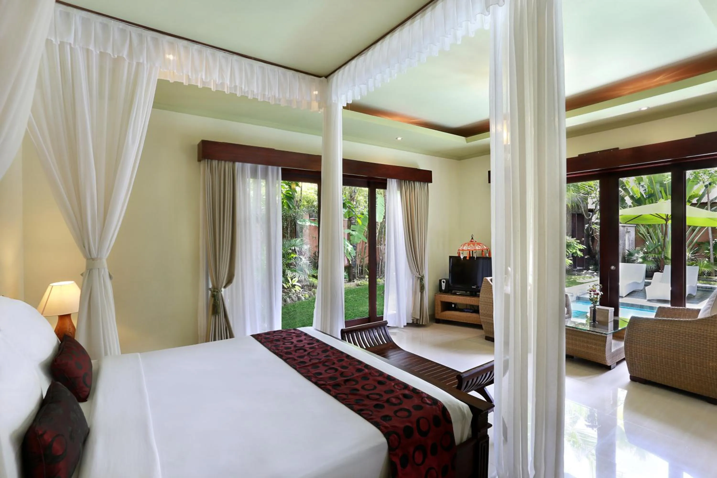 TV and multimedia, Bed in The Buah Bali Villas