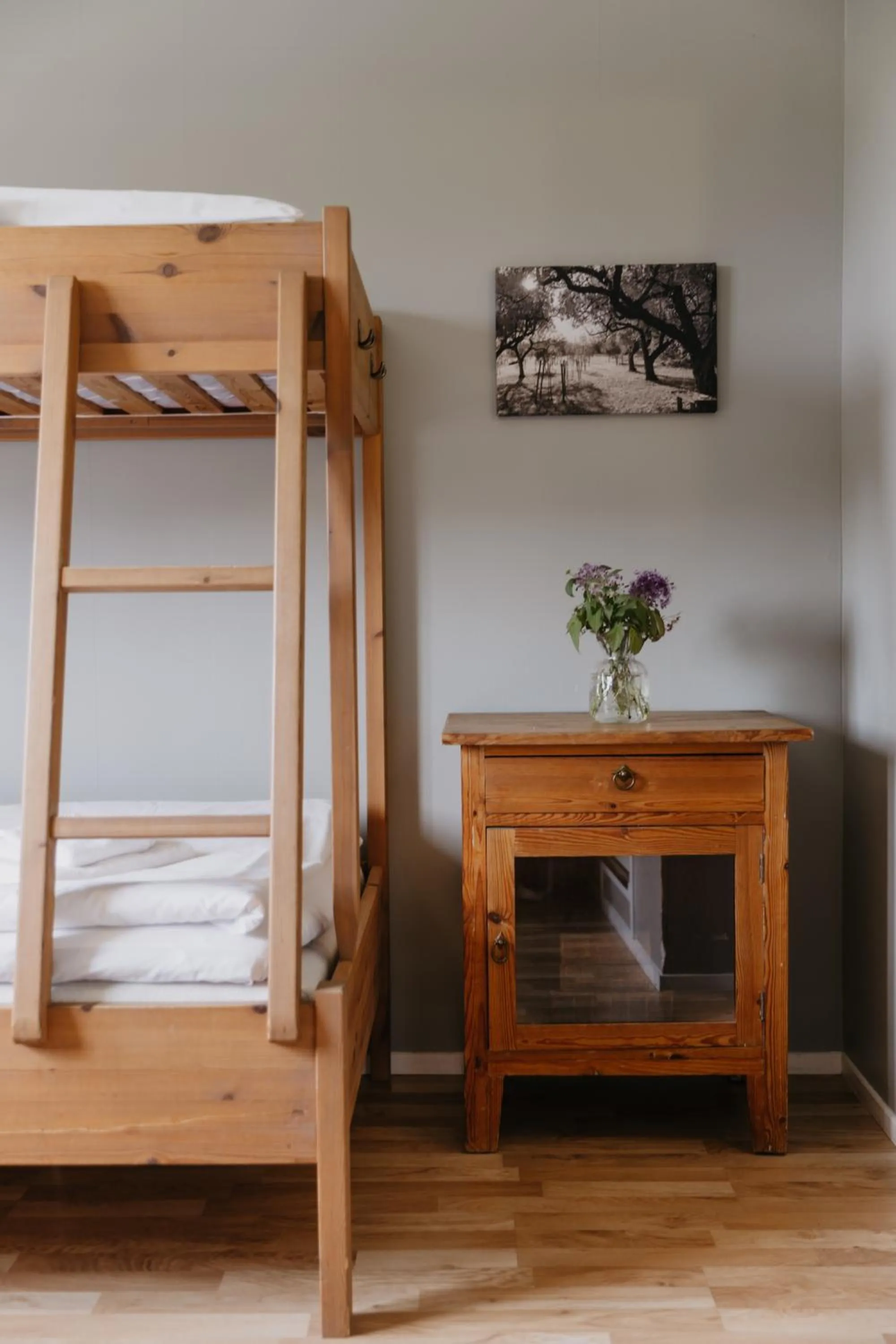 Photo of the whole room, Bed in Vassbo Vandrarhem