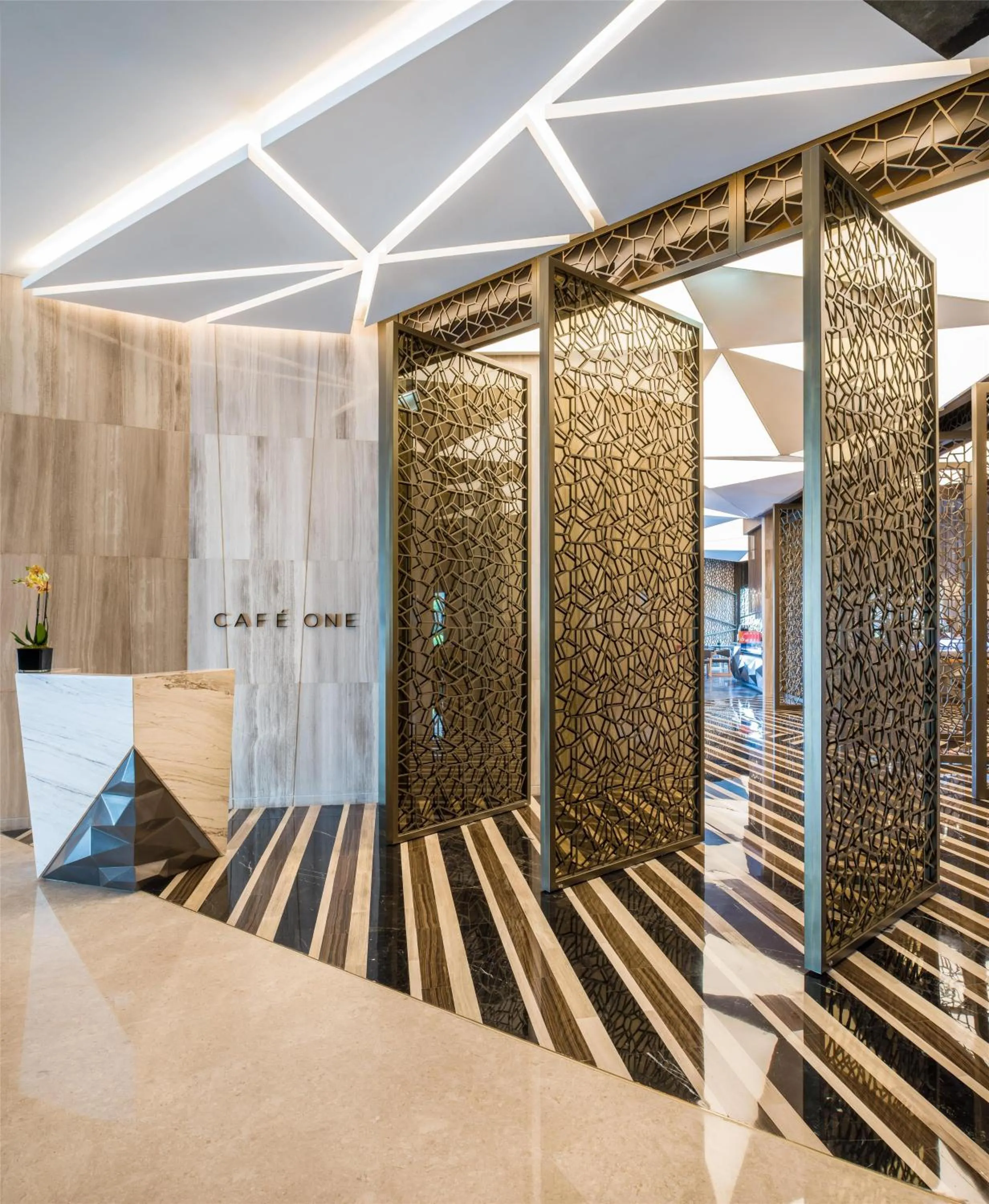 Restaurant/places to eat in Kempinski Hotel Muscat