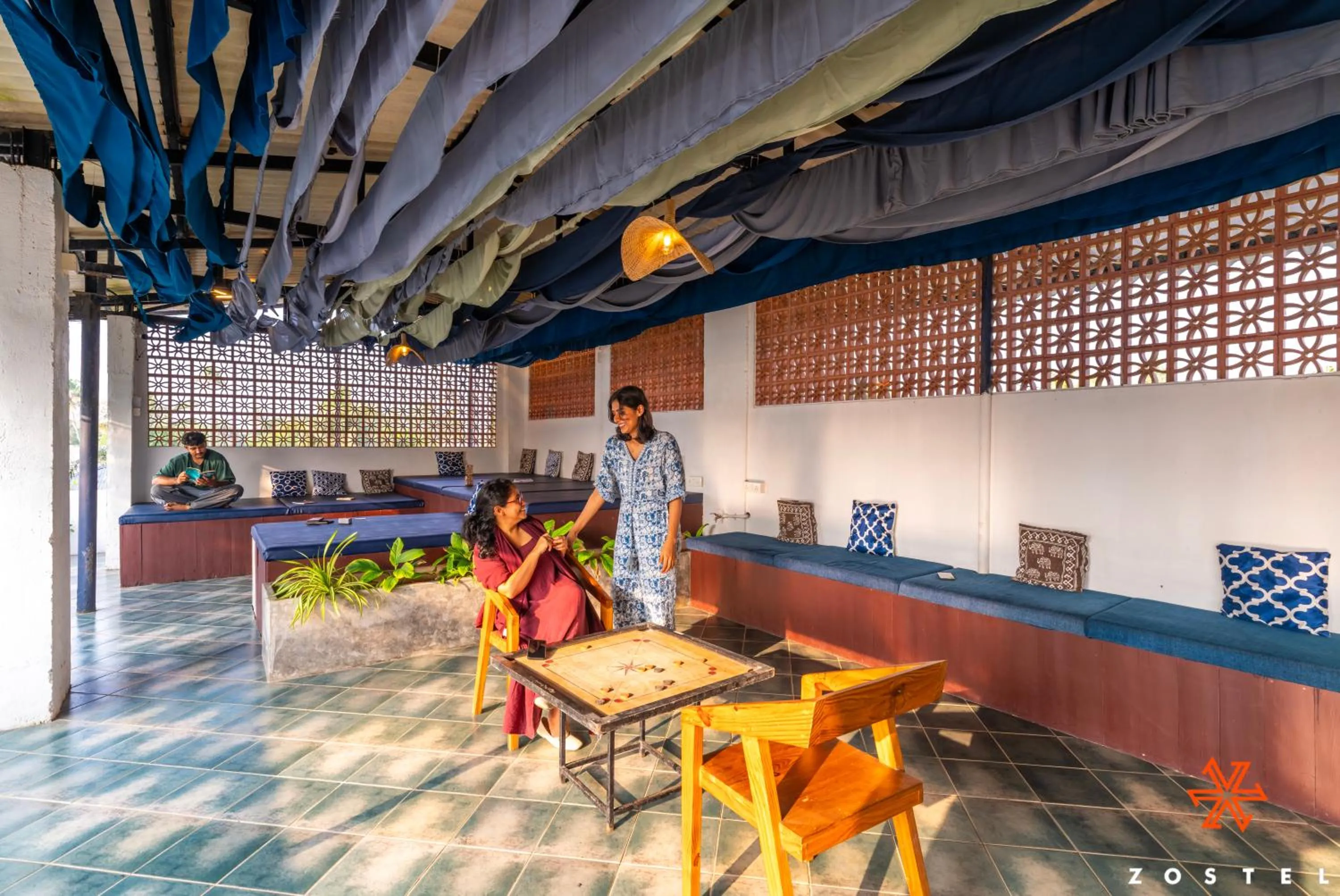 Restaurant/places to eat in Zostel Alleppey