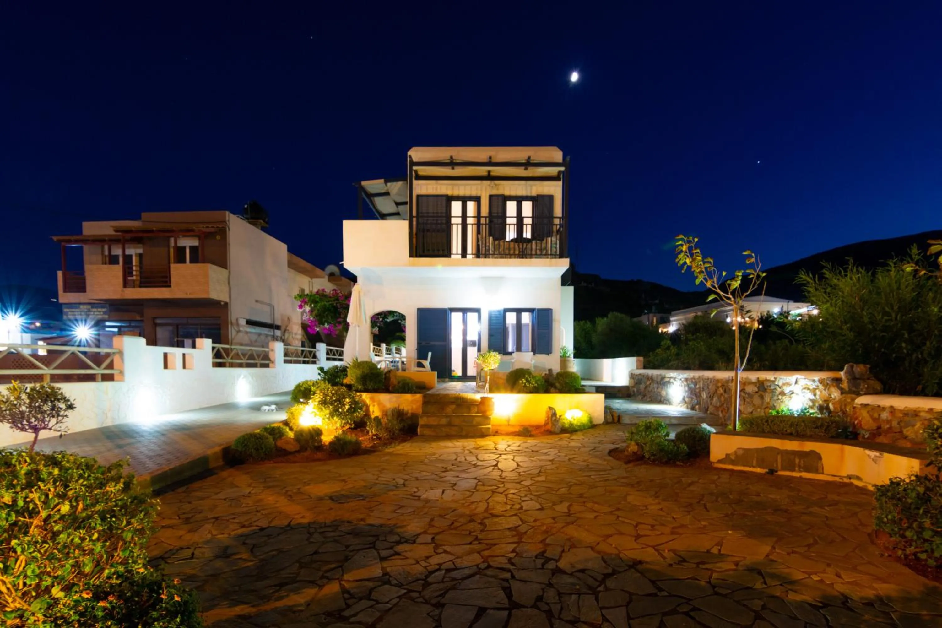 Night in Okirroi Villas Chersonissos