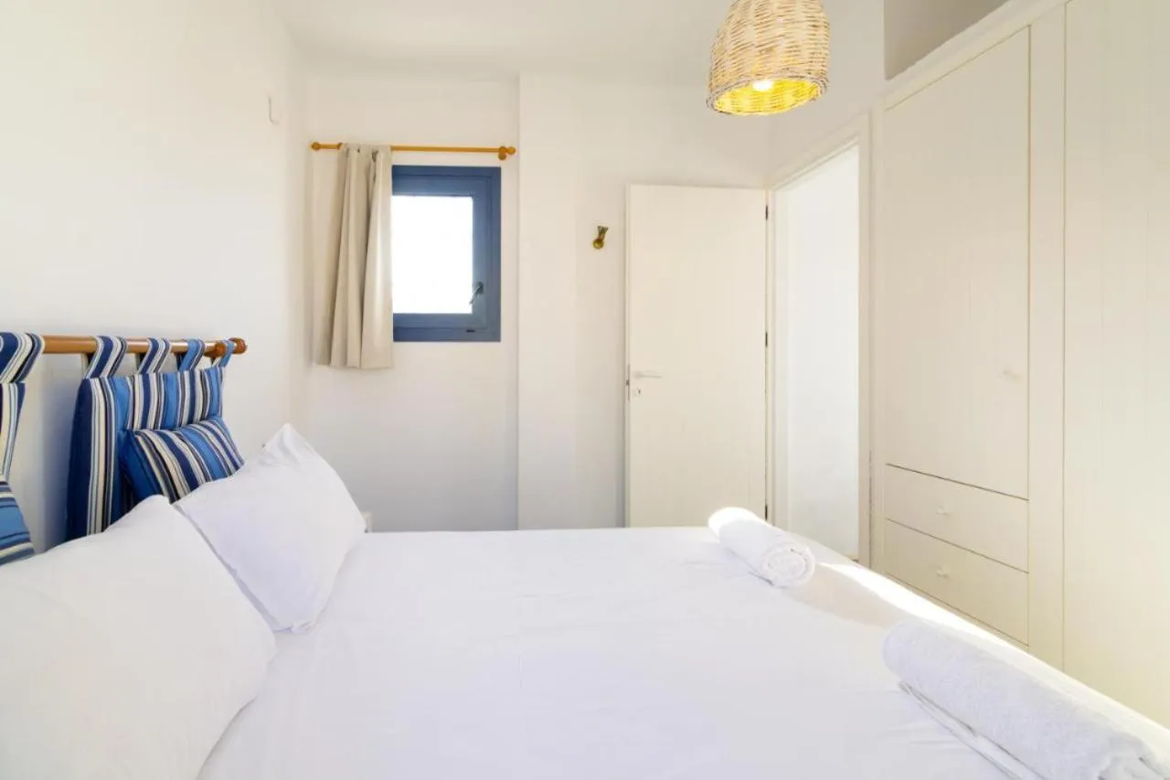 wardrobe, Bed in Okirroi Villas Chersonissos
