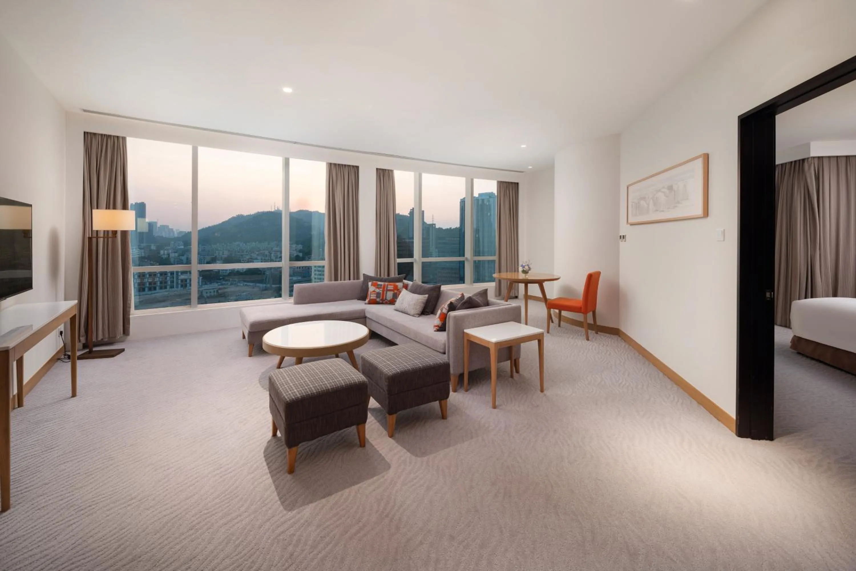 Photo of the whole room, Bed in Crowne Plaza Zhuhai City Center by IHG