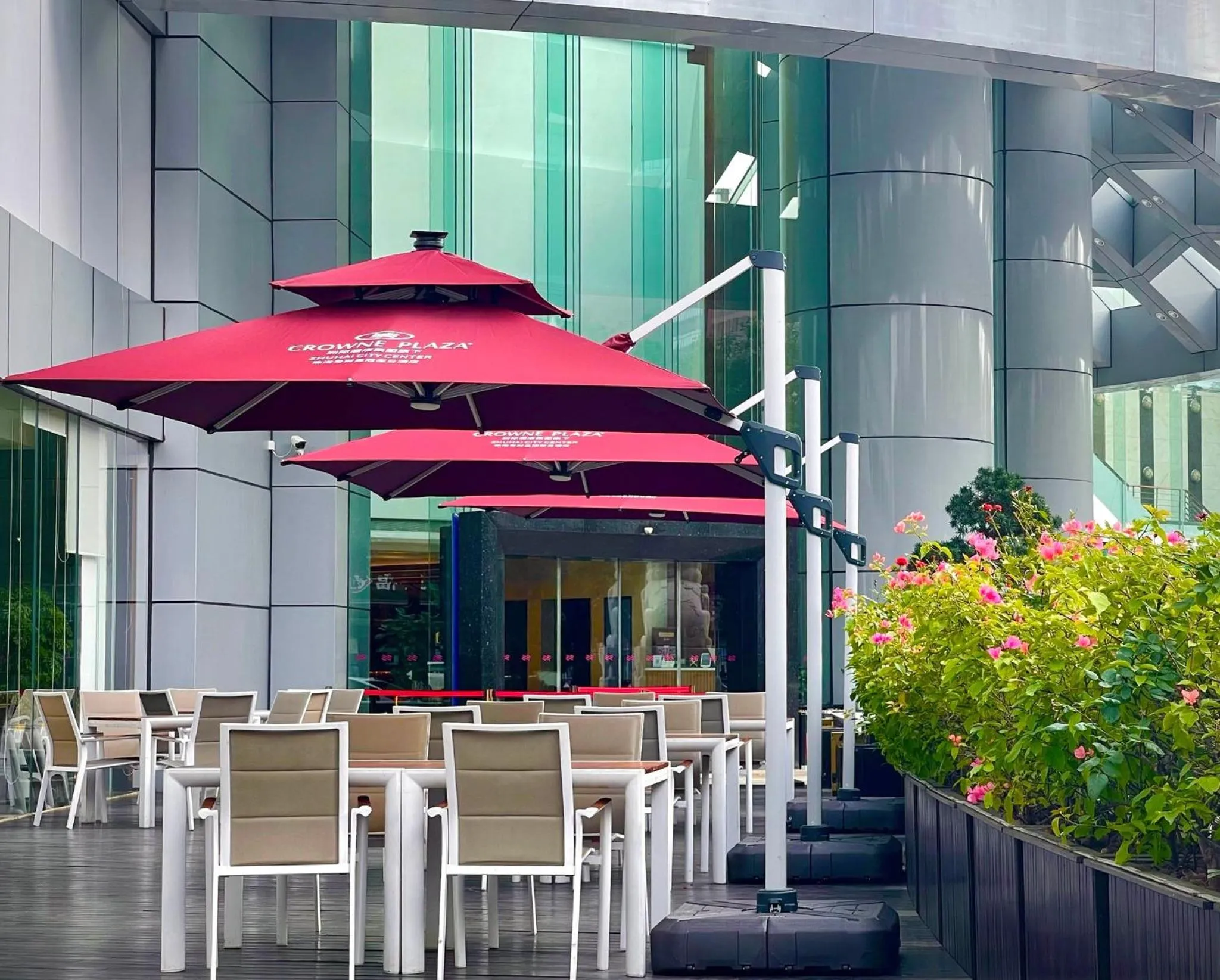 Property building in Crowne Plaza Zhuhai City Center by IHG