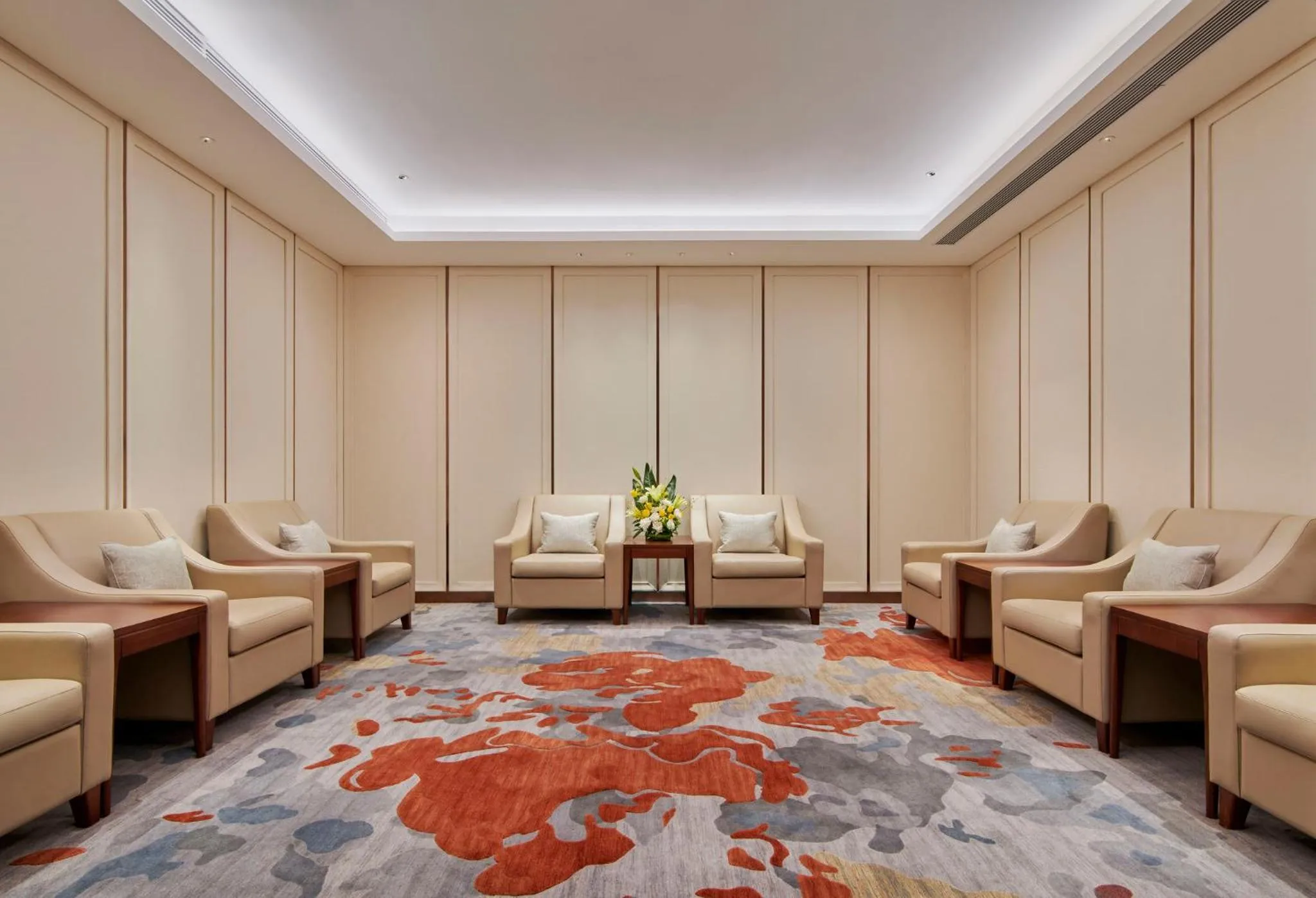 Meeting/conference room in Crowne Plaza Zhuhai City Center by IHG