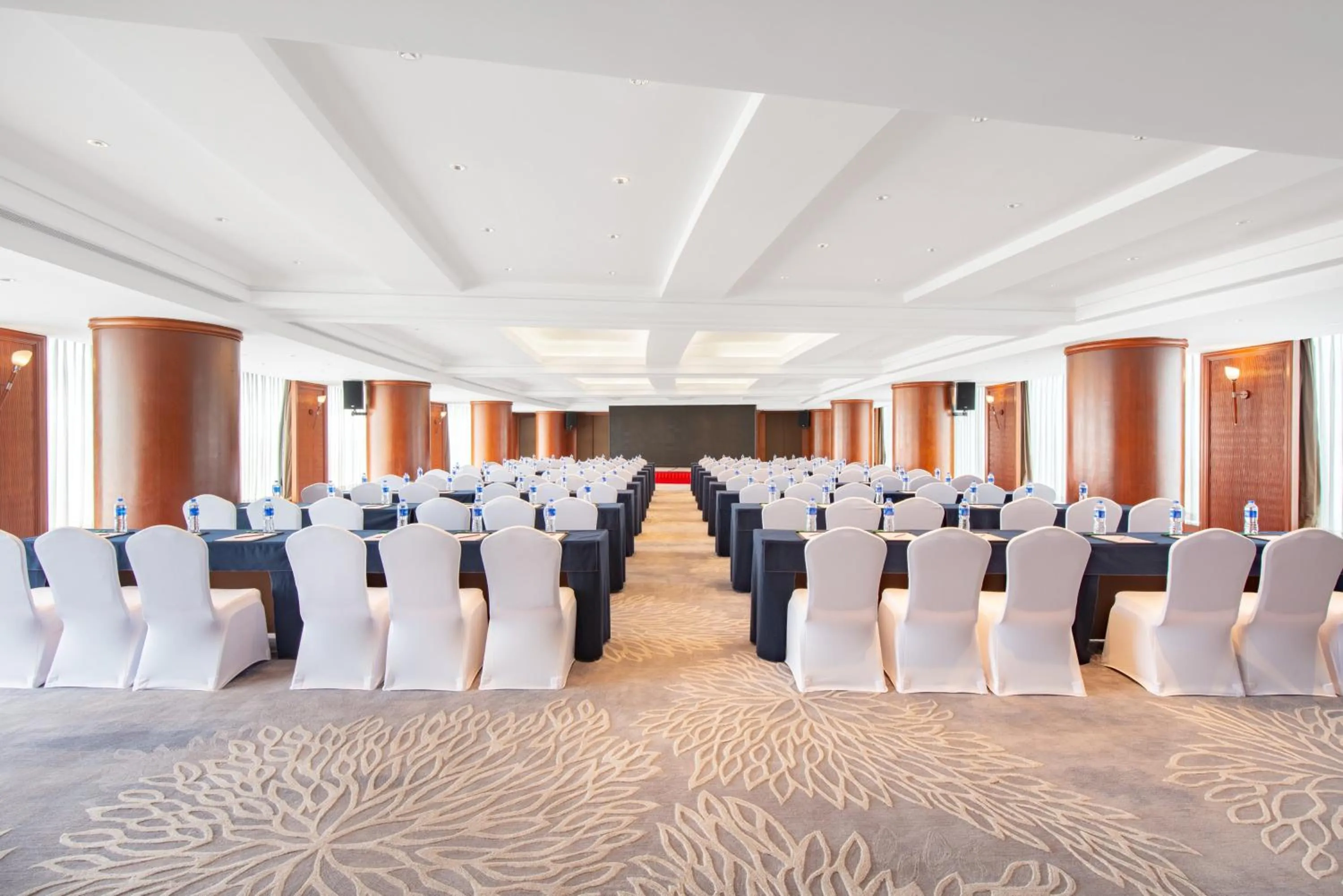 Banquet/Function facilities in Crowne Plaza Zhuhai City Center by IHG