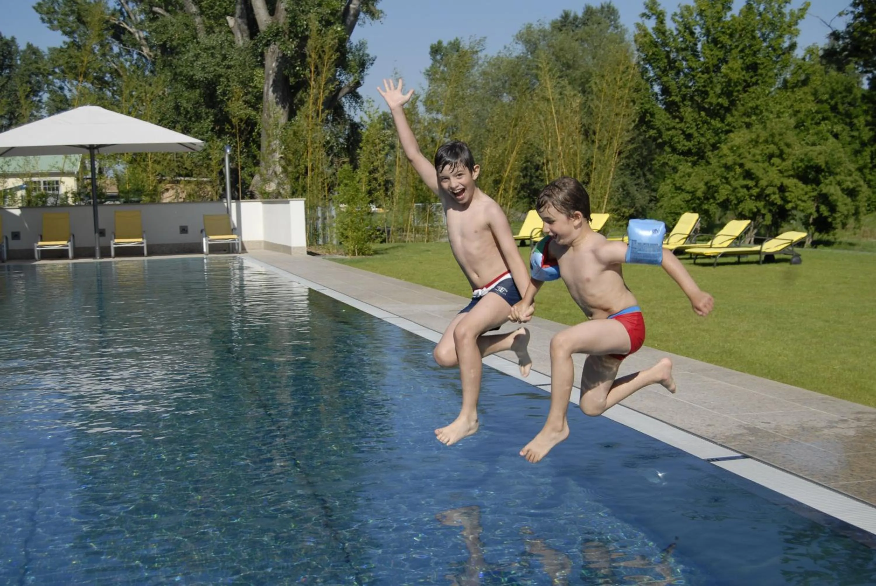 Swimming pool in Hubertus Hof Landhotel