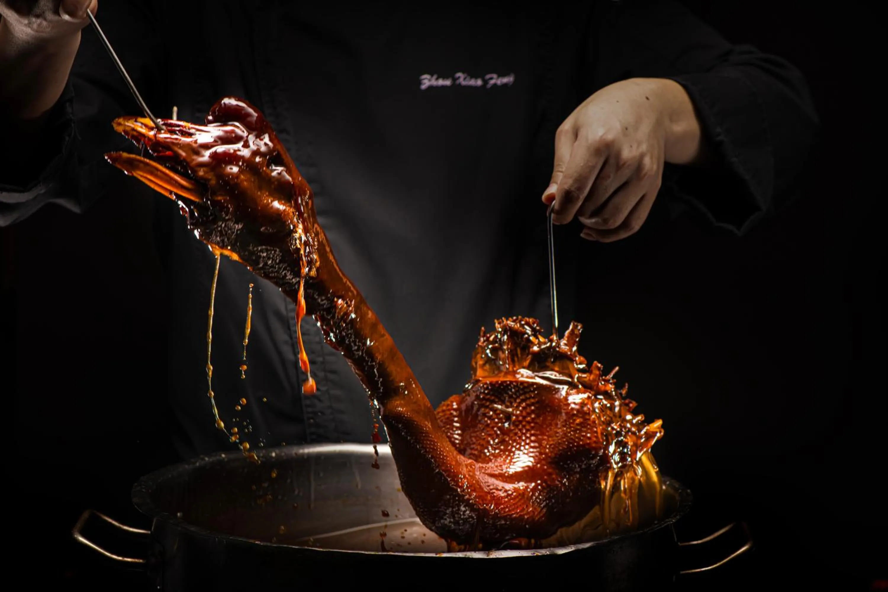 Restaurant/places to eat in Crowne Plaza Shenzhen Longgang City Centre by IHG