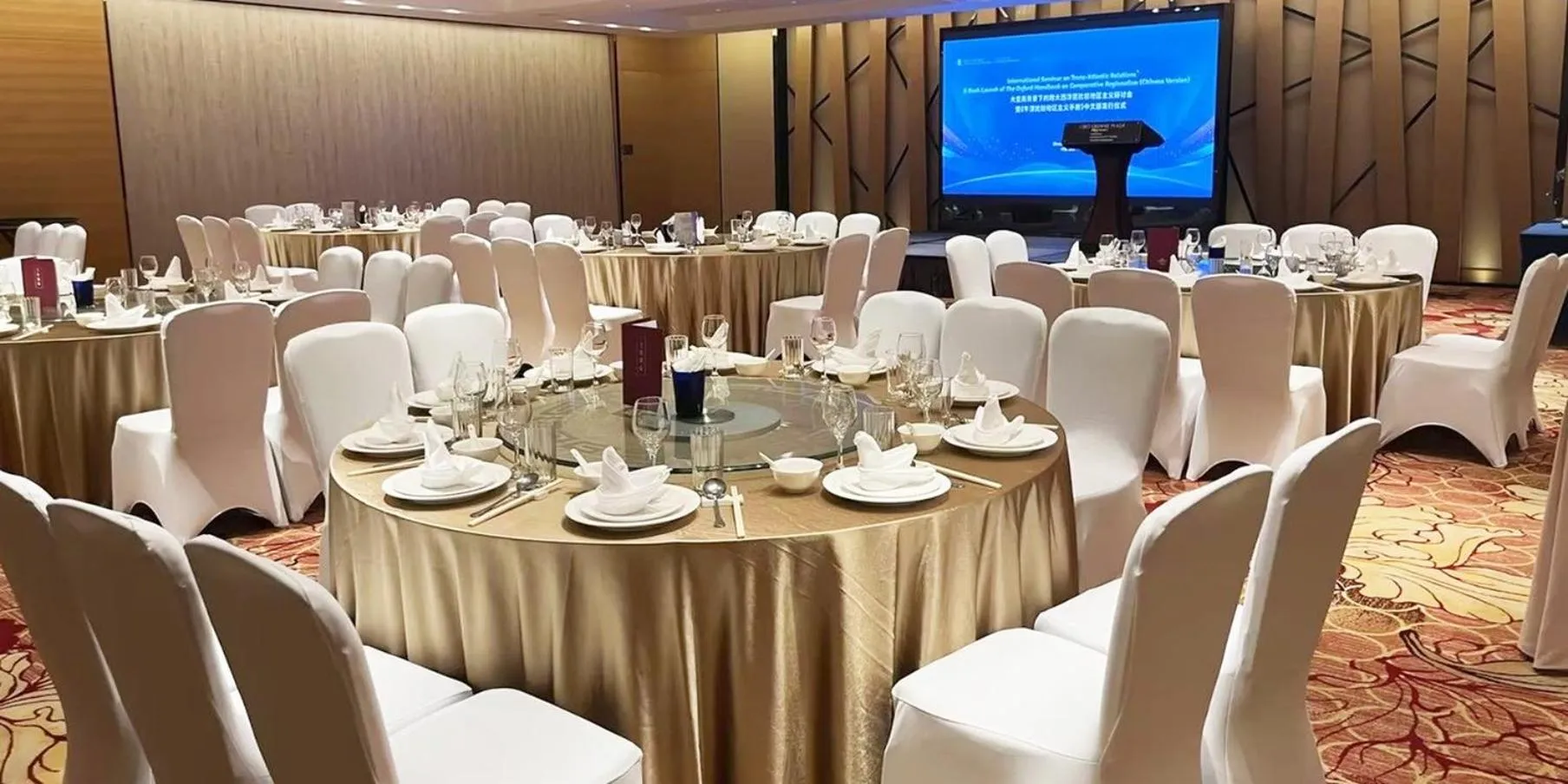 Meeting/conference room in Crowne Plaza Shenzhen Longgang City Centre by IHG
