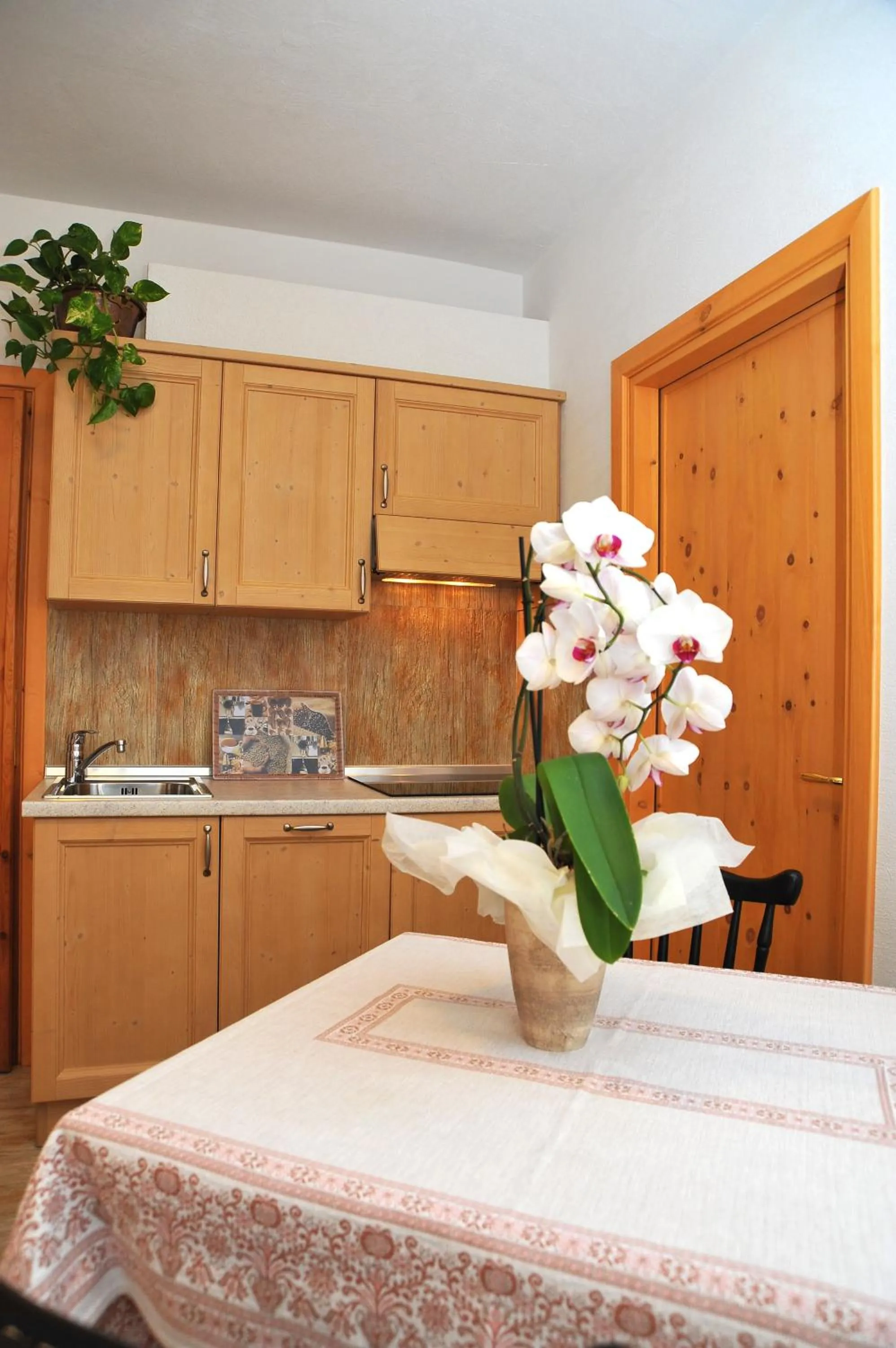 Decorative detail in Albergo Stelvio