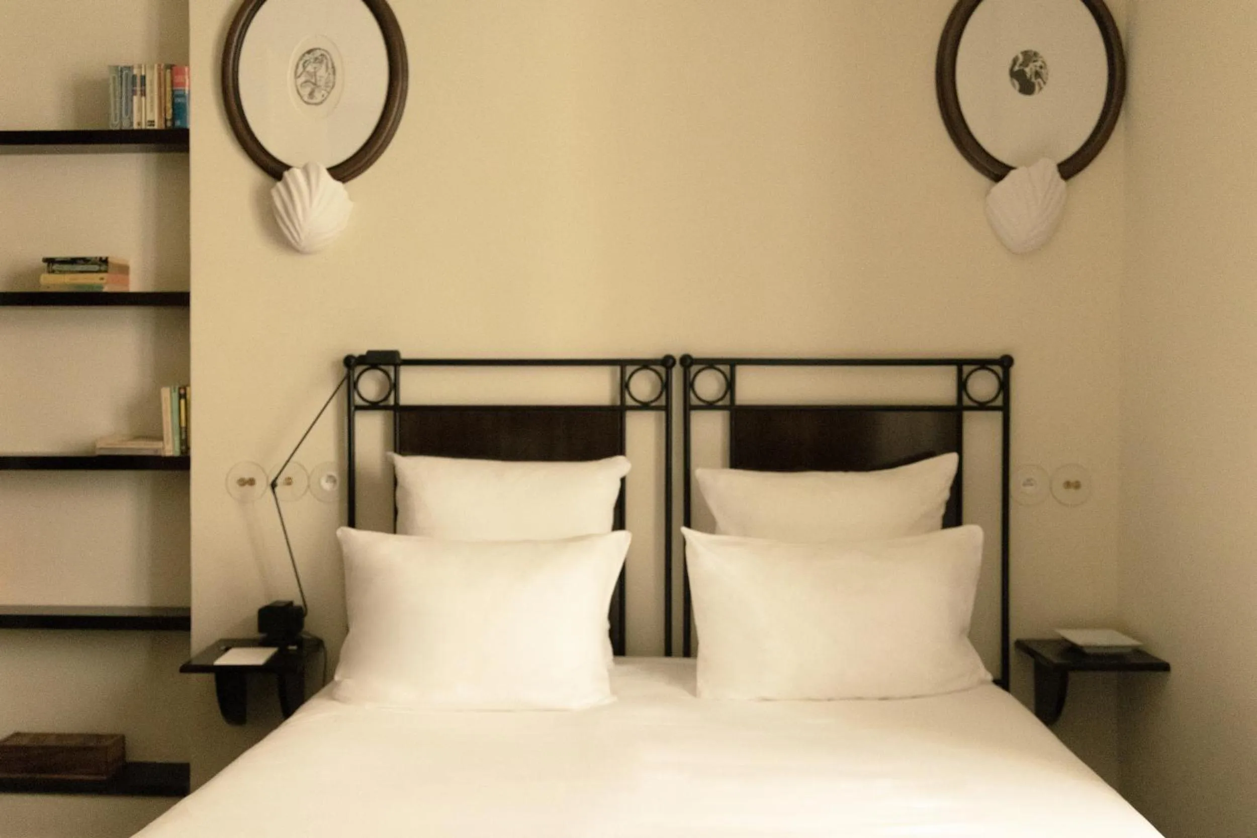 Bedroom, Bed in Hotel la Ponche