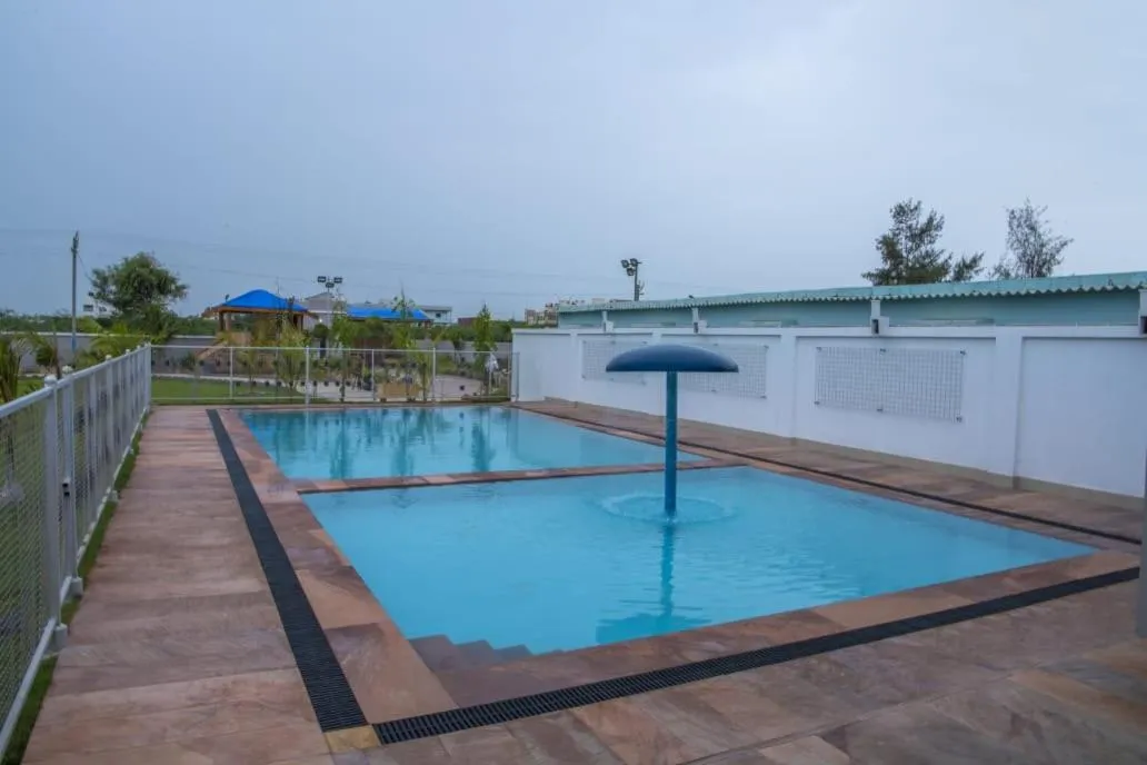 Swimming pool in Hotel Surbhi