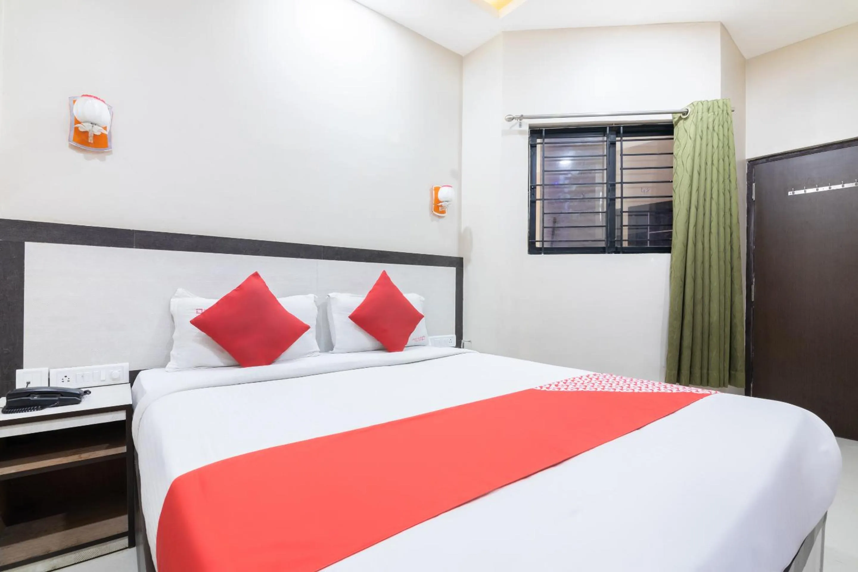 Photo of the whole room, Bed in Hotel Bestend