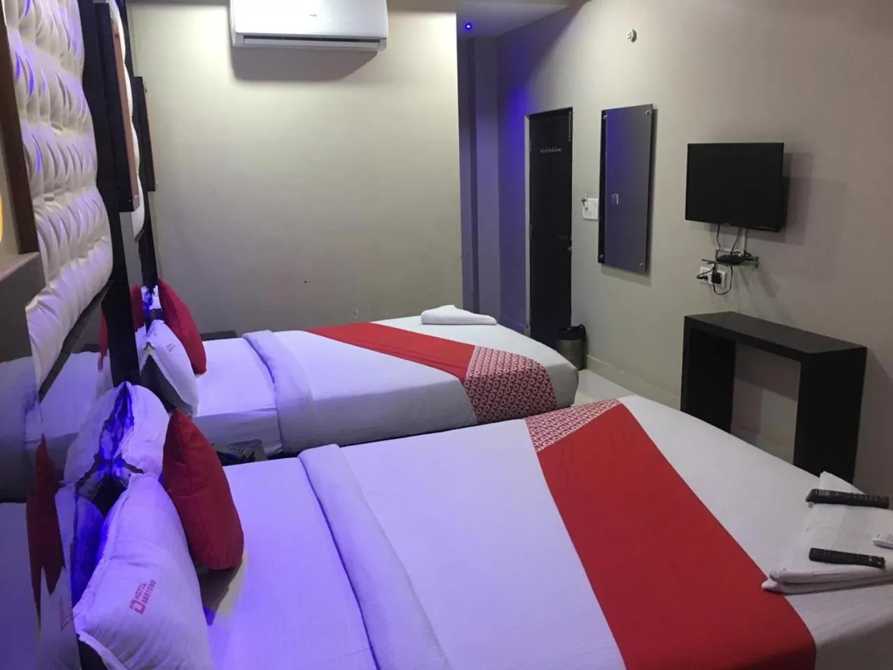 Bed in Hotel Bestend