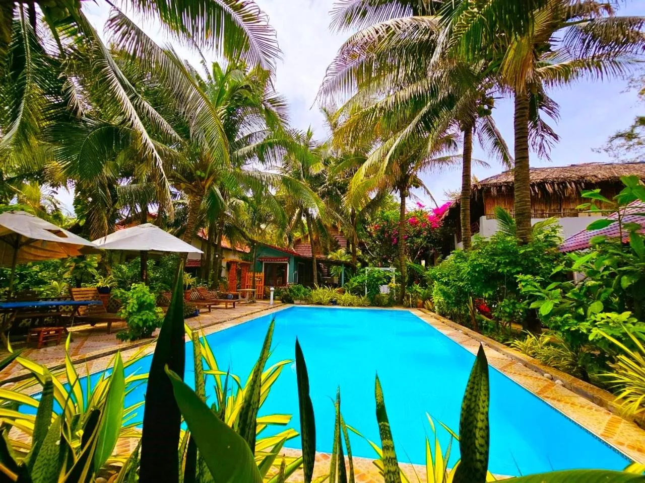 Family Villa with Sea View in Casa Beach Resort