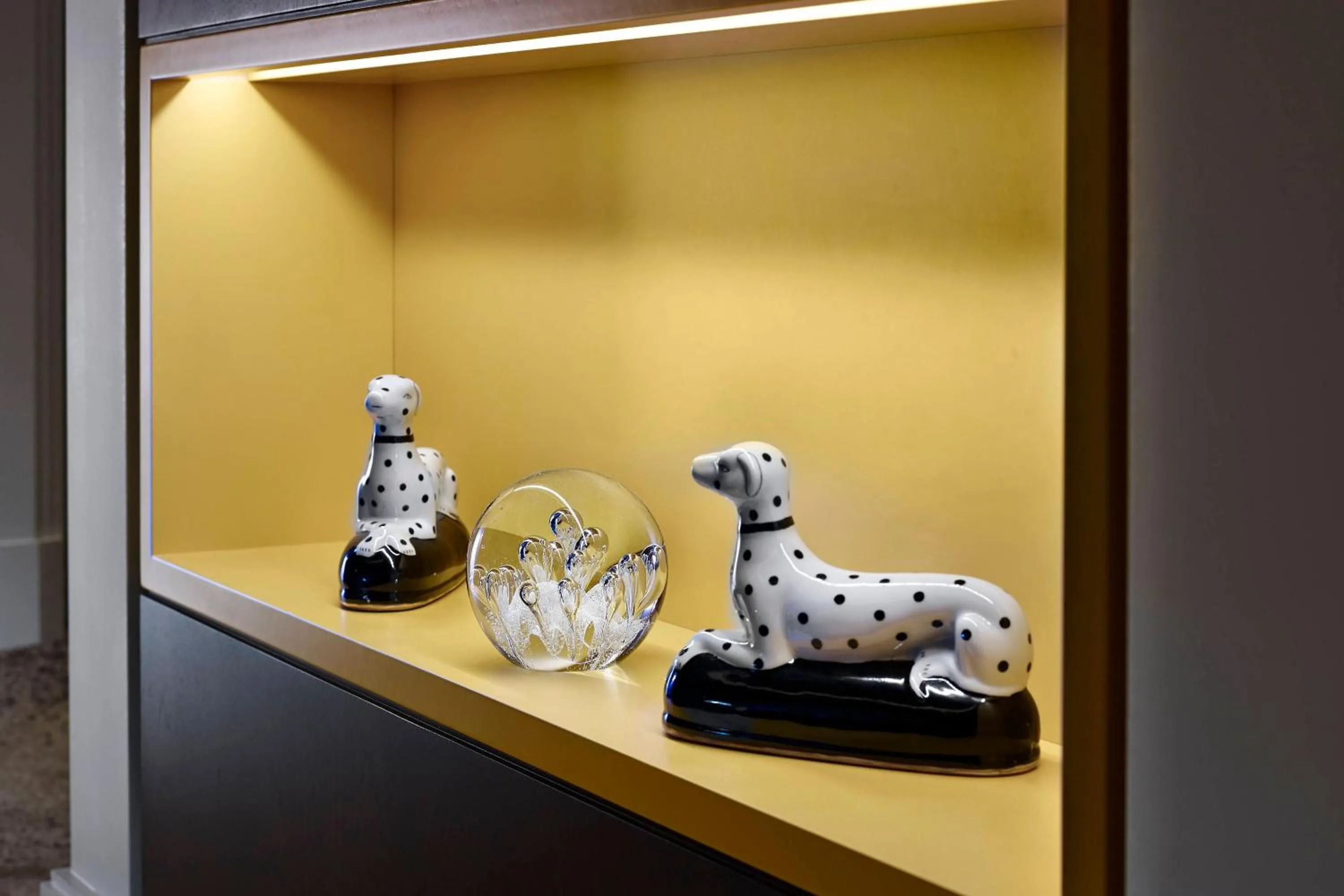 Photo of the whole room in Sheraton Grand London Park Lane