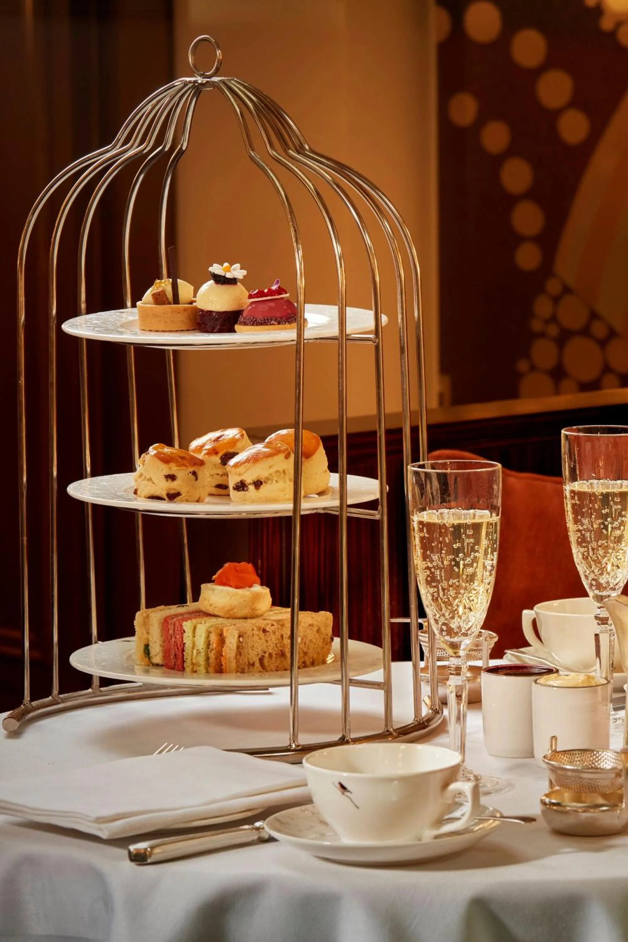 Restaurant/places to eat in Sheraton Grand London Park Lane