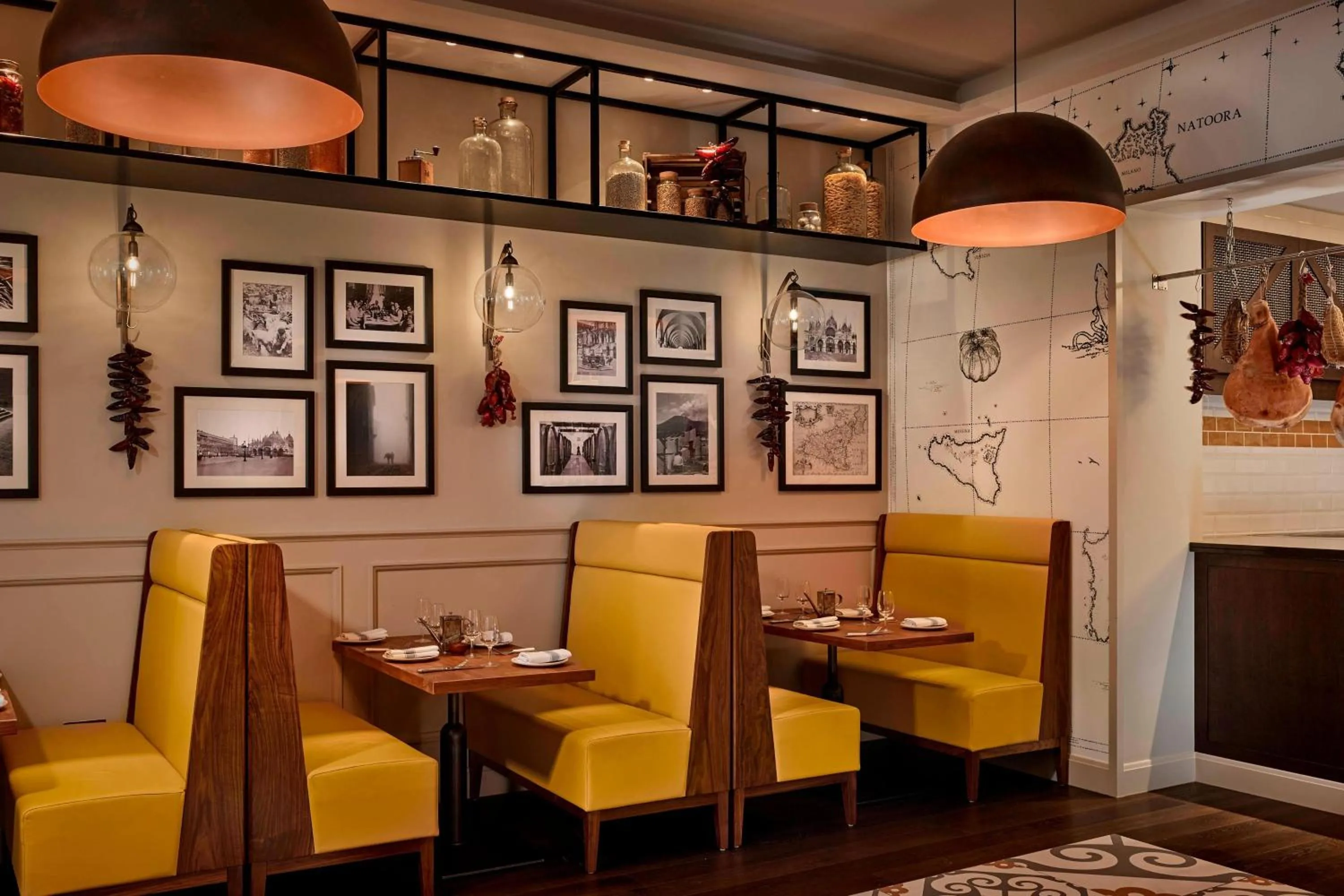 Restaurant/places to eat in Sheraton Grand London Park Lane