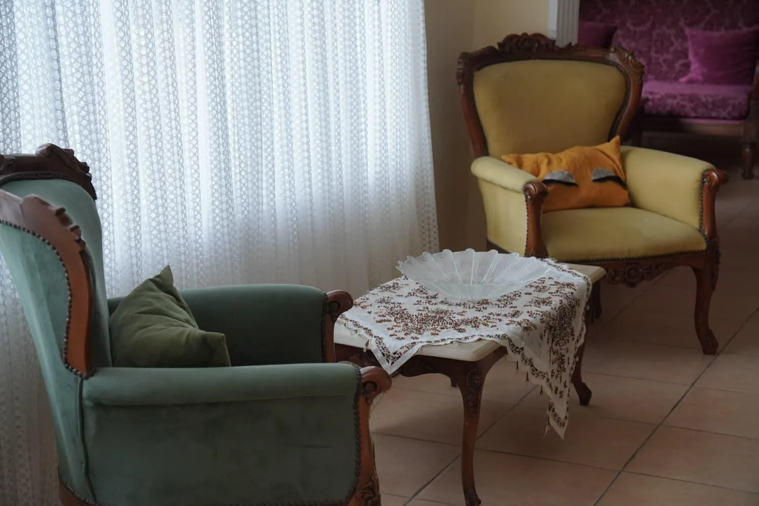 Seating area in Taner Otel