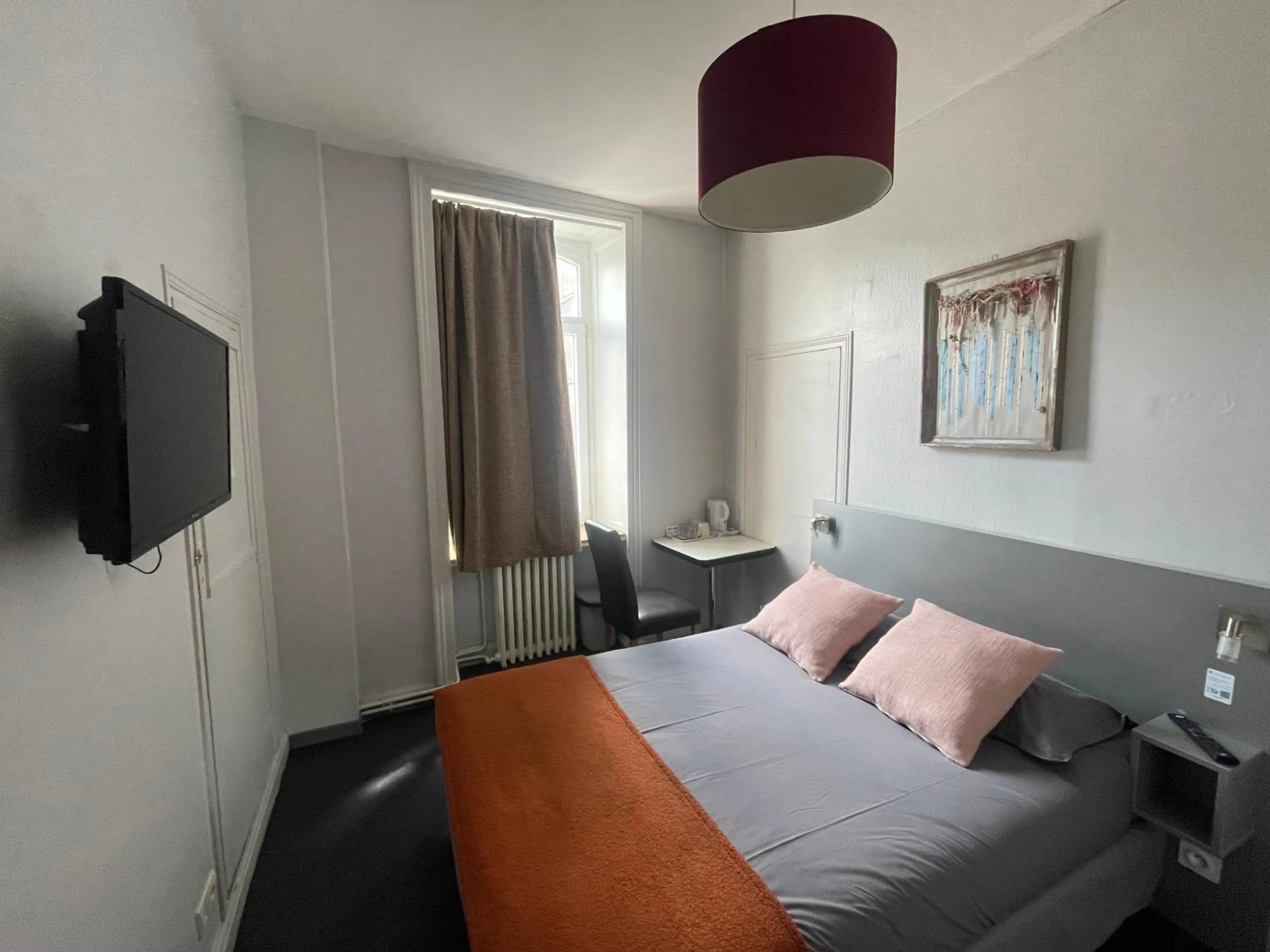 Bed in Smartappart Cherbourg (la rose des vents)