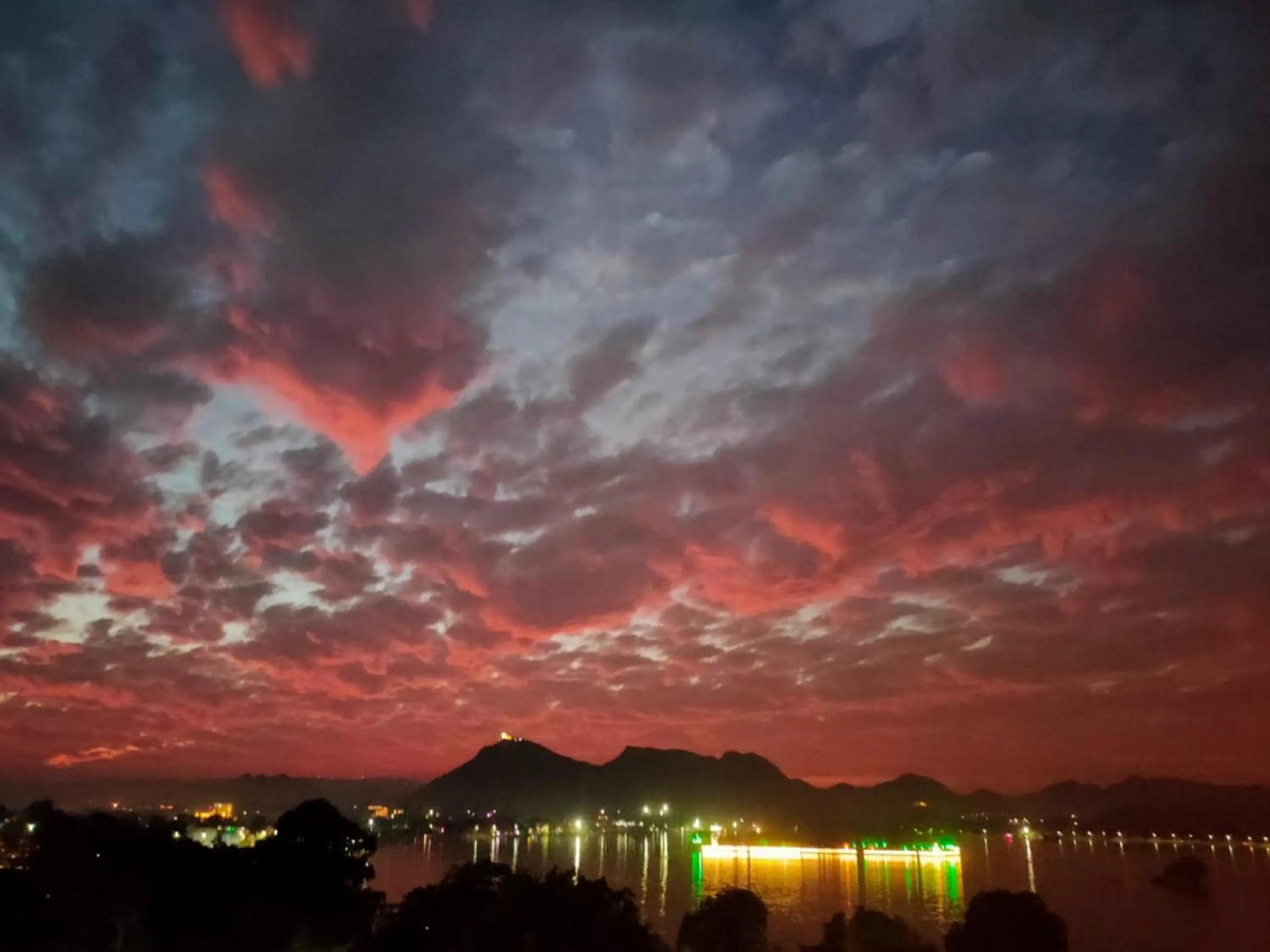 Sunset in The Lalit Laxmi Vilas Palace