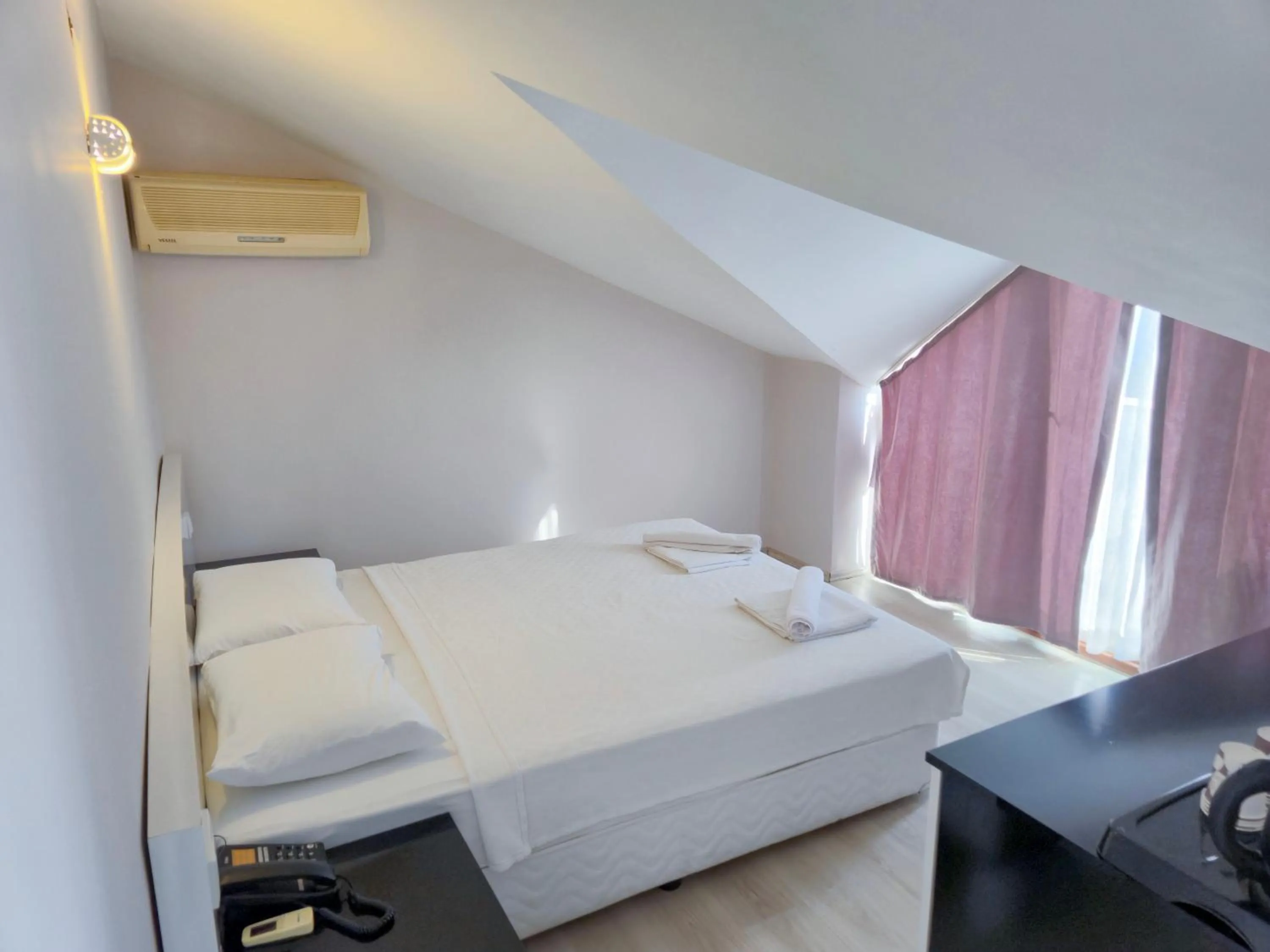 Bed in Habesos Hotel