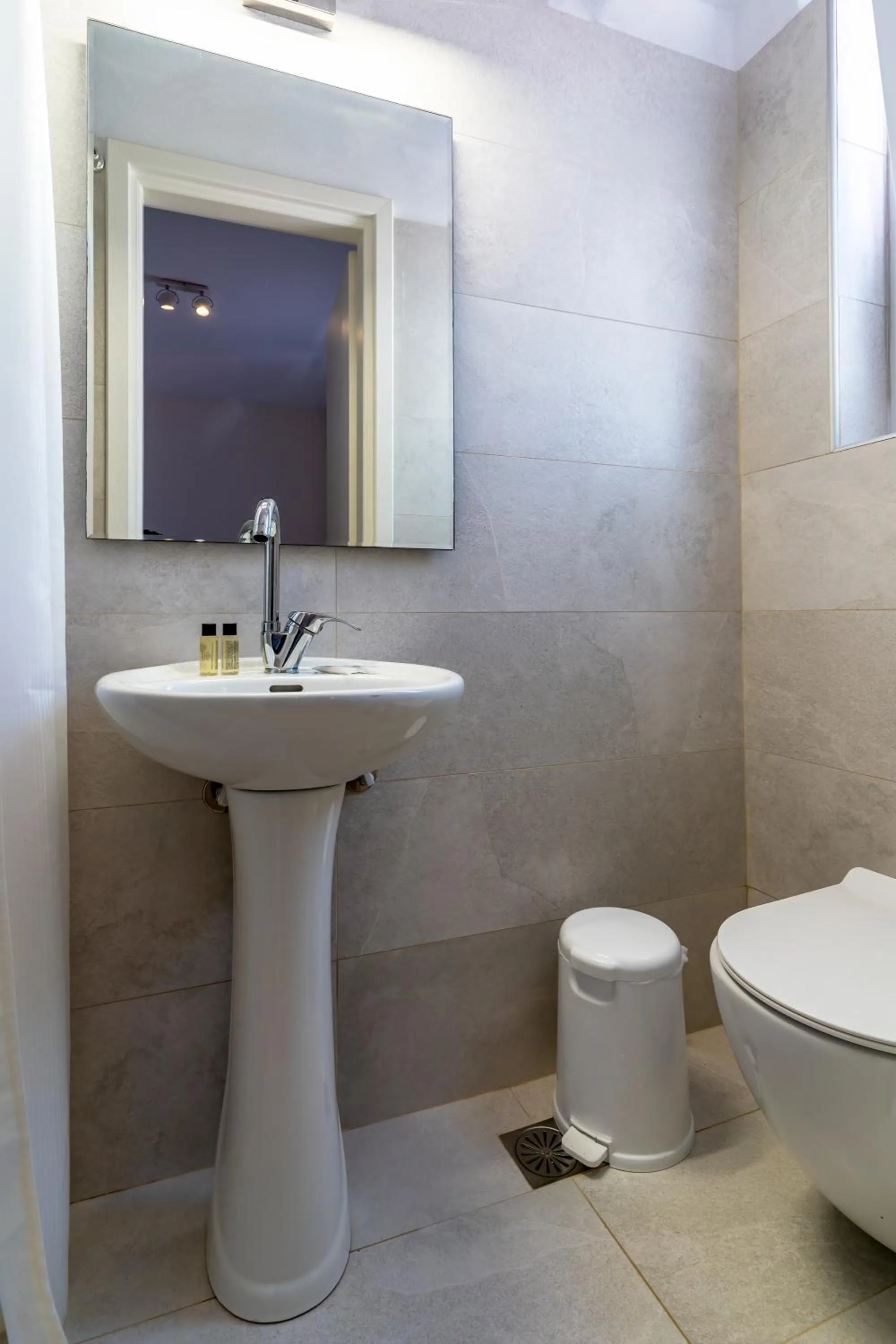 Bathroom in Manto Hotel