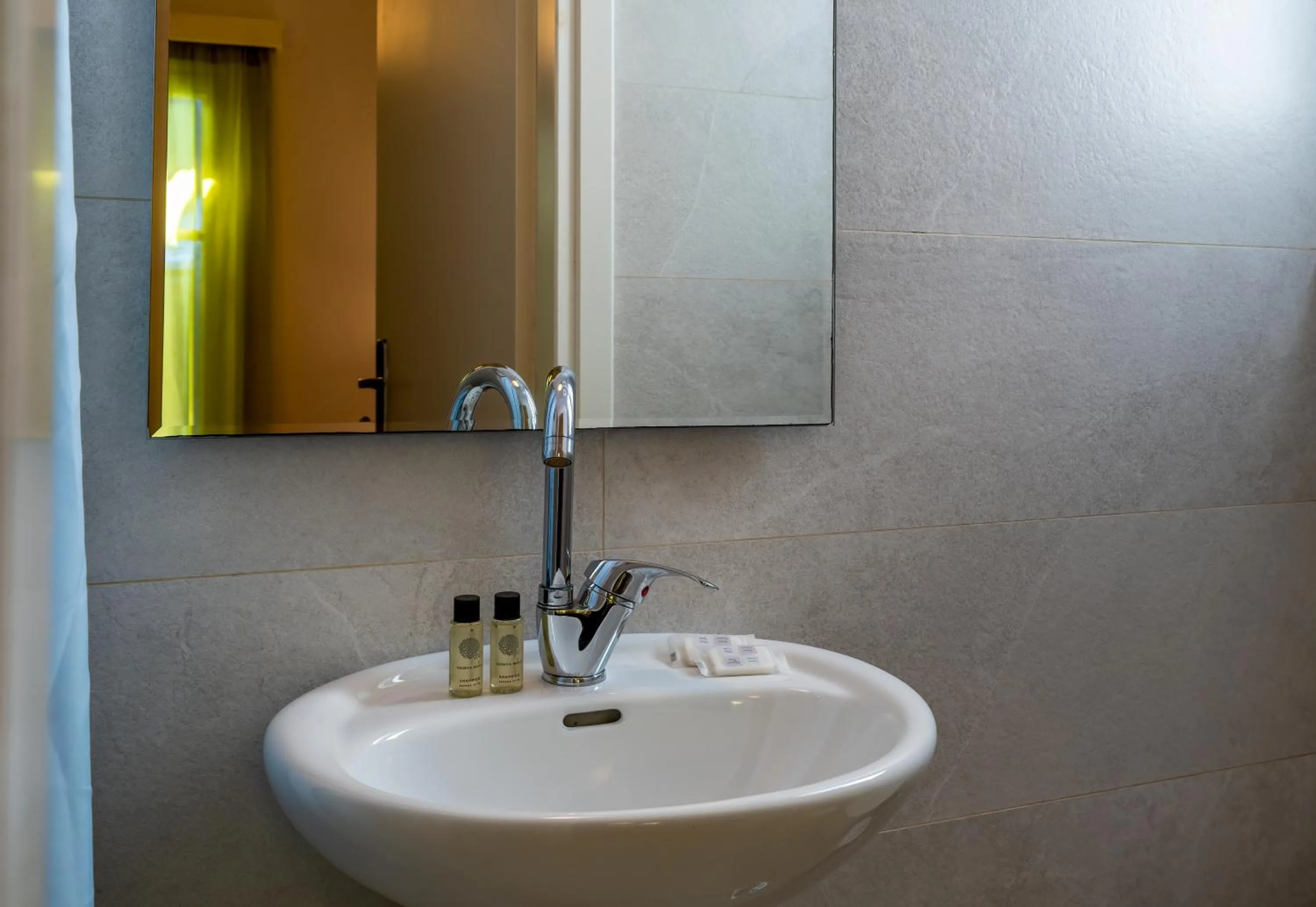 Bathroom in Manto Hotel