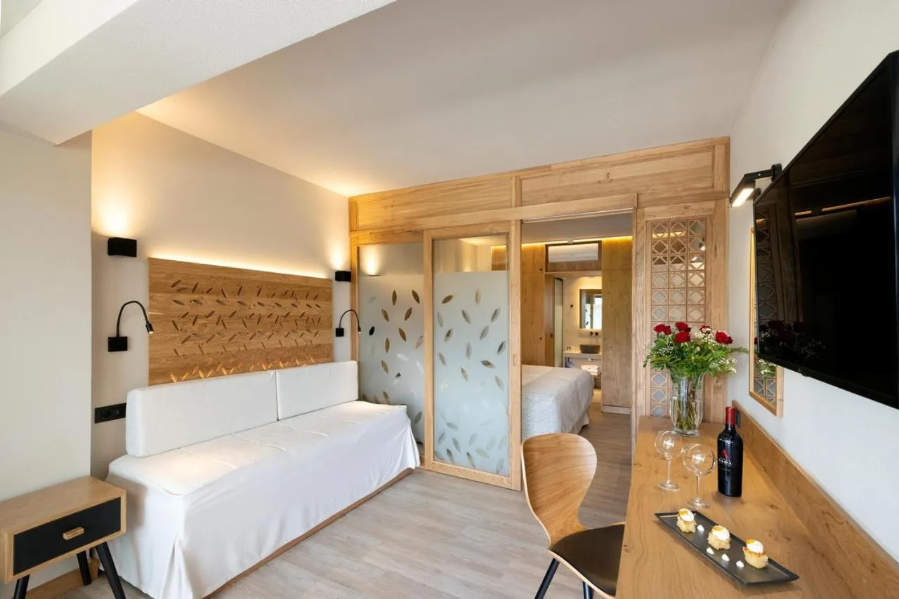 Bed in Atlantis Beach Hotel