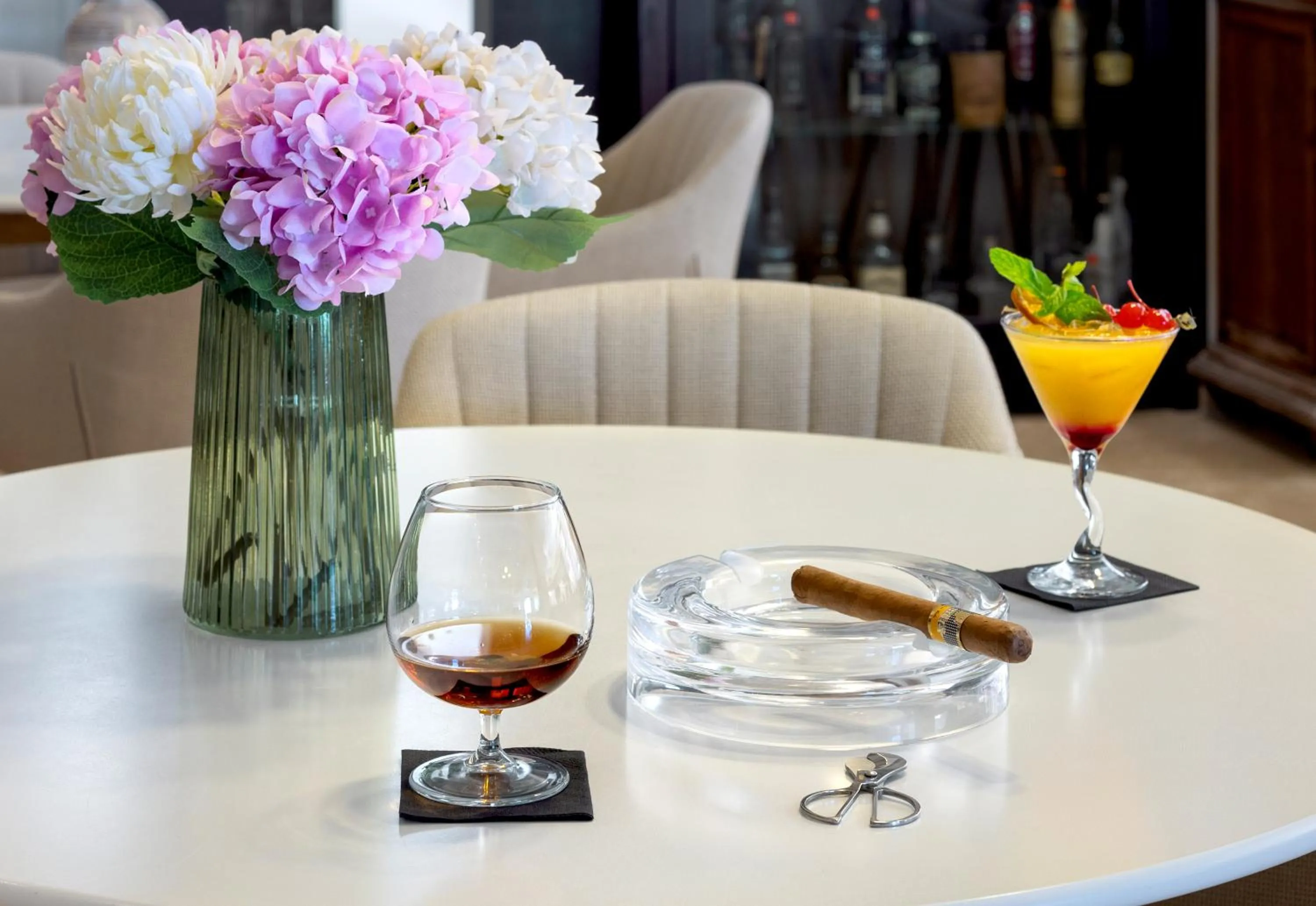 Lounge or bar in Atlantis Beach Hotel