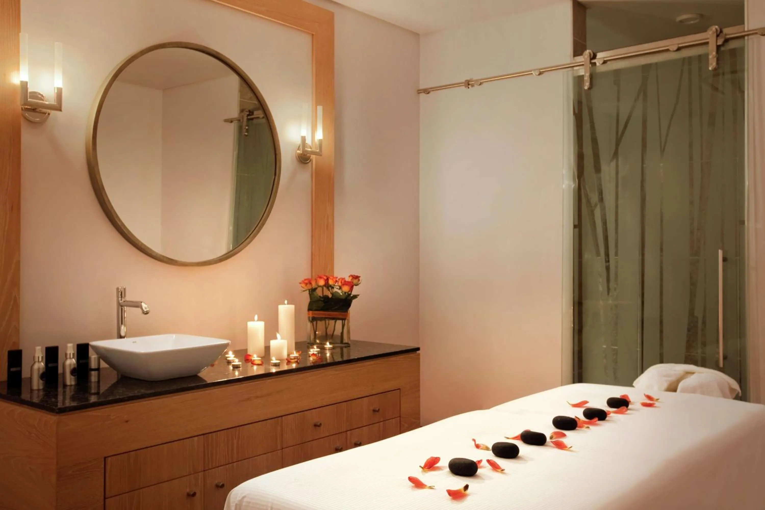 Sports, Bed in Hilton Windhoek