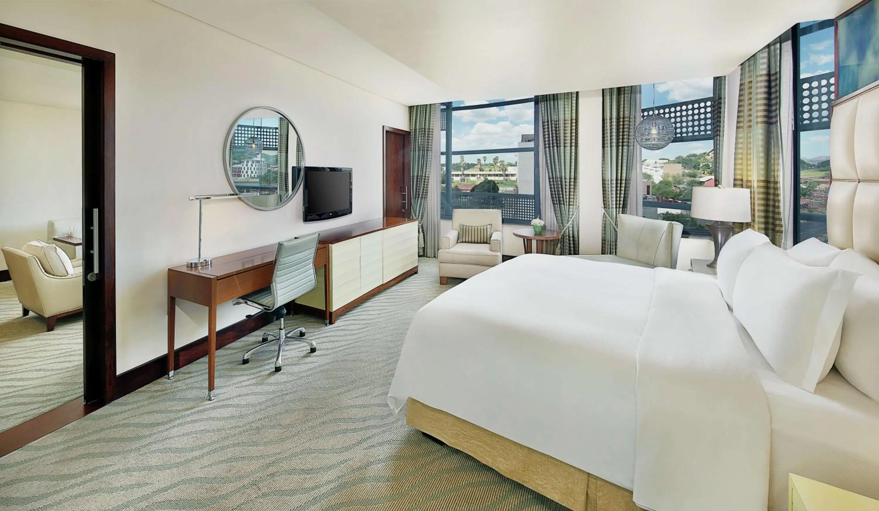 Bedroom, Bed in Hilton Windhoek