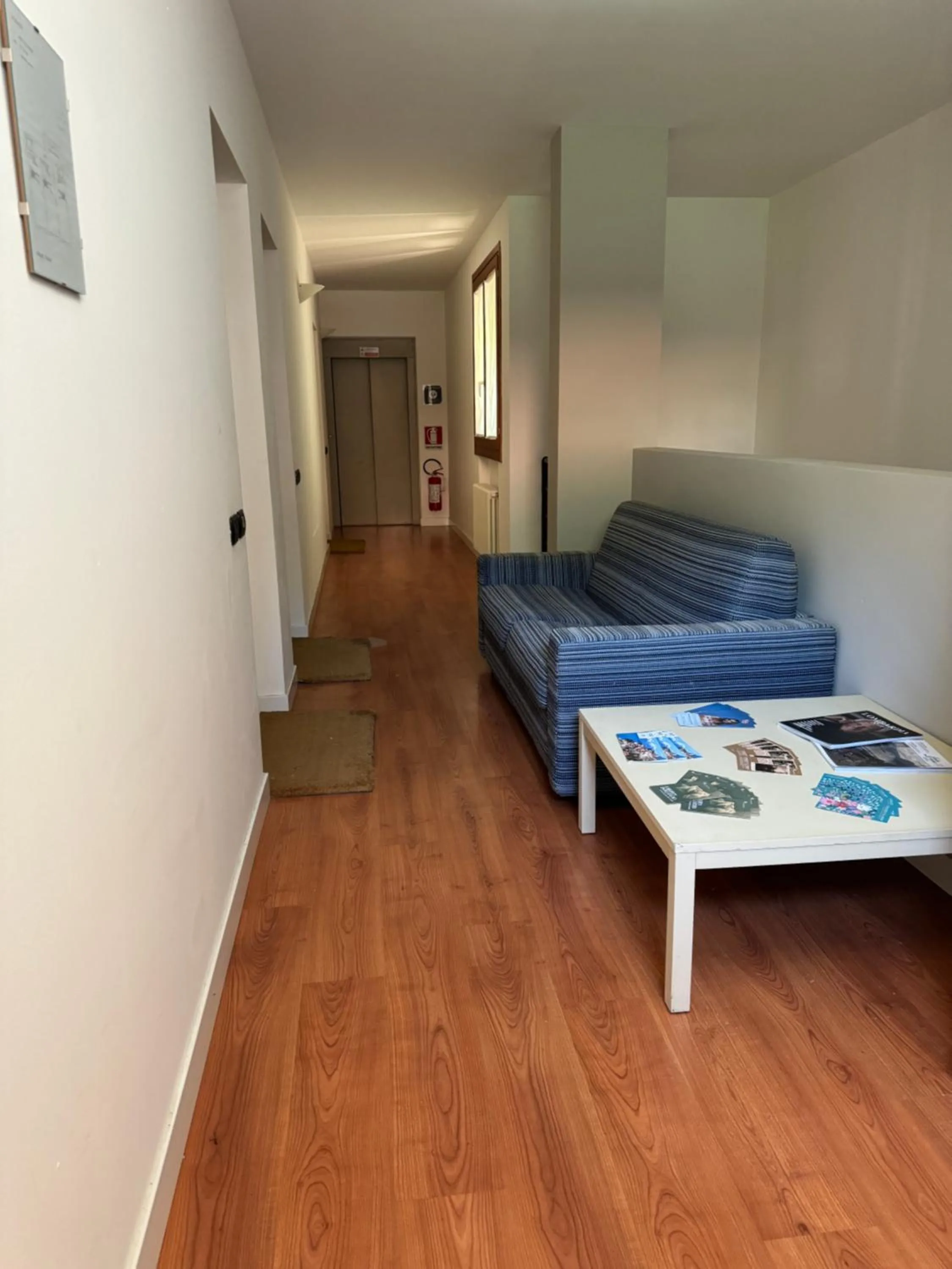 Decorative detail, Bed in Cernobbio Residence