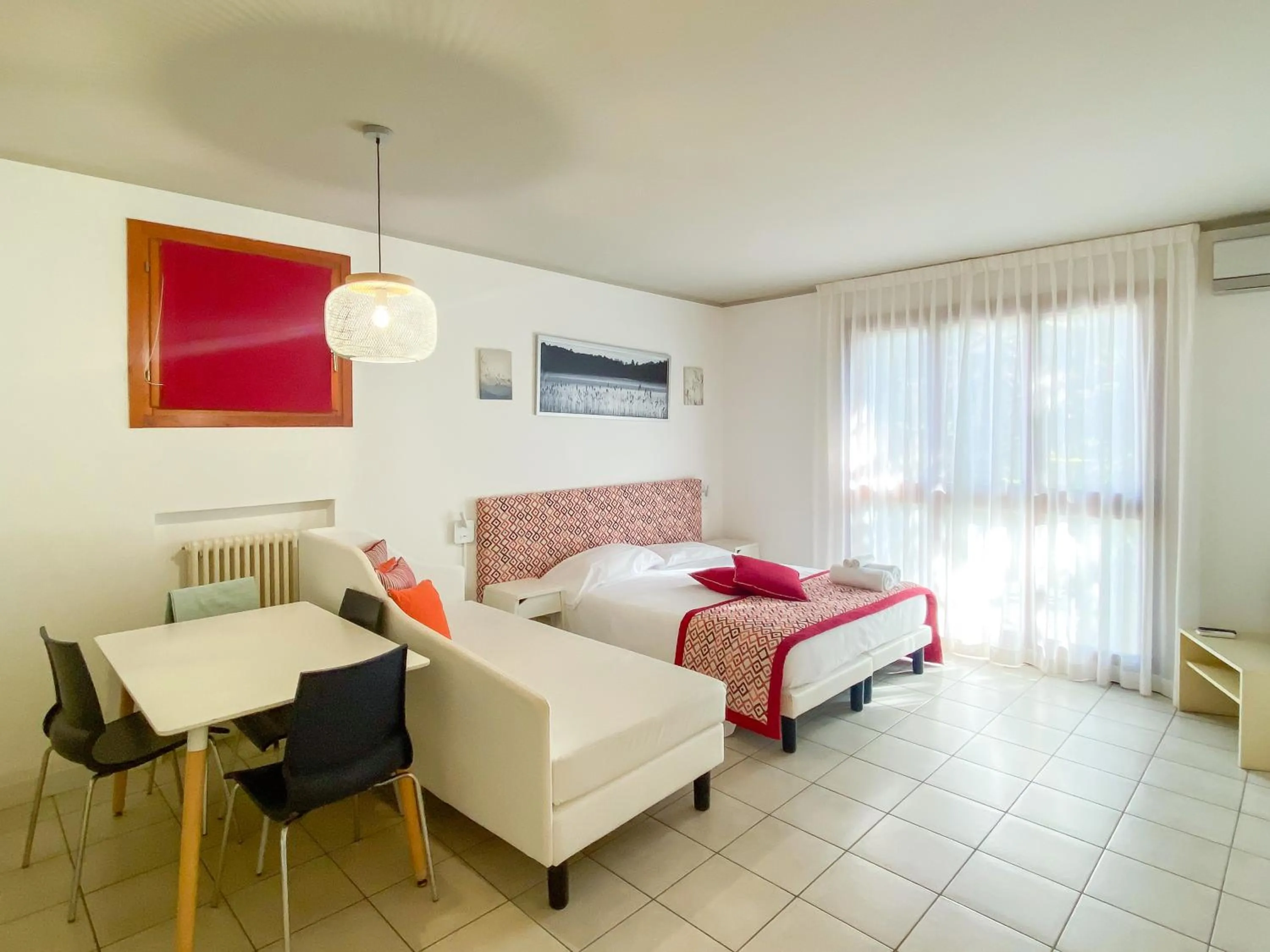 Living room, Bed in Cernobbio Residence