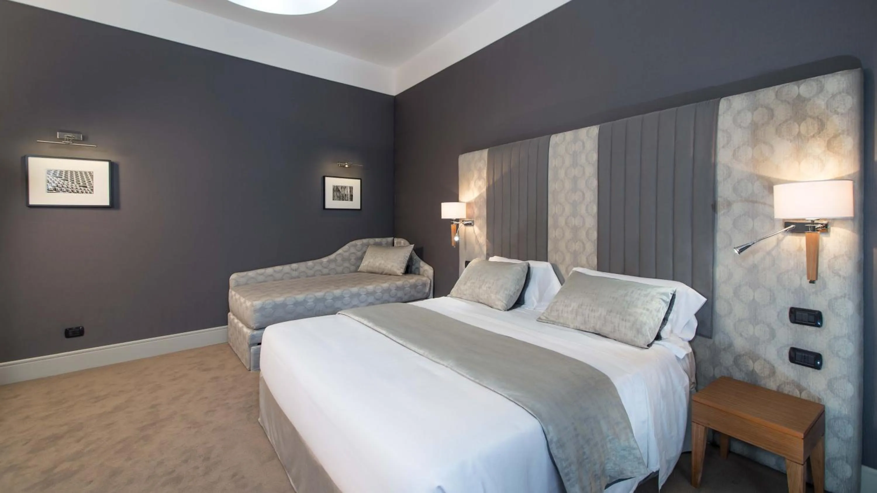 Bed in Monti Palace Hotel