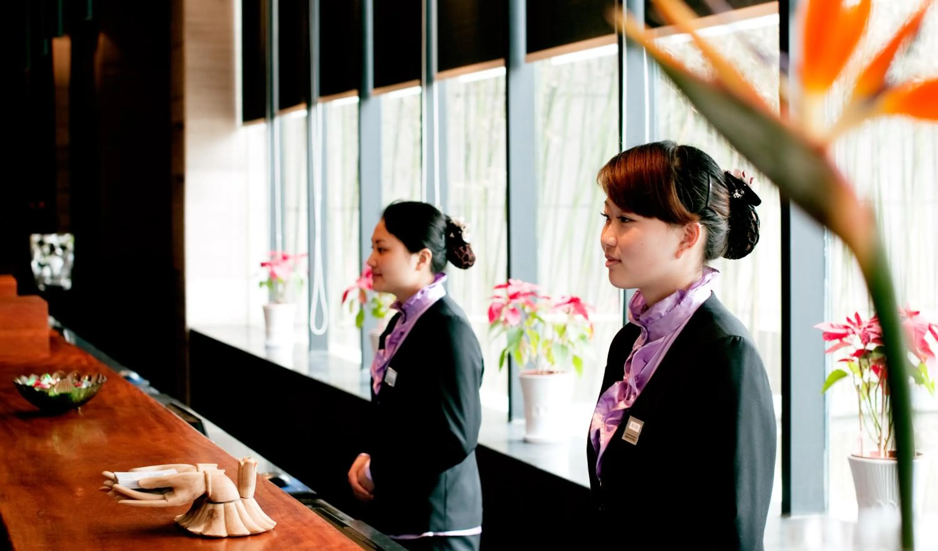 Staff in SSAW Boutique Hotel Nanchang Bayi Square