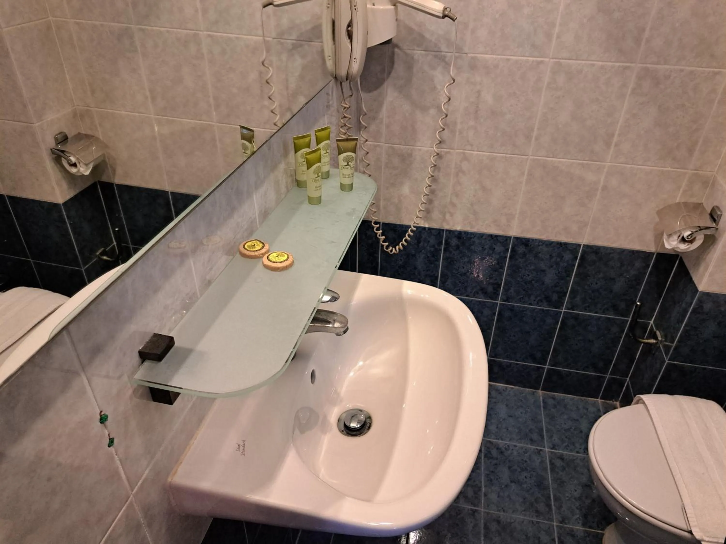 Bathroom in Nefeli Hotel Alimos