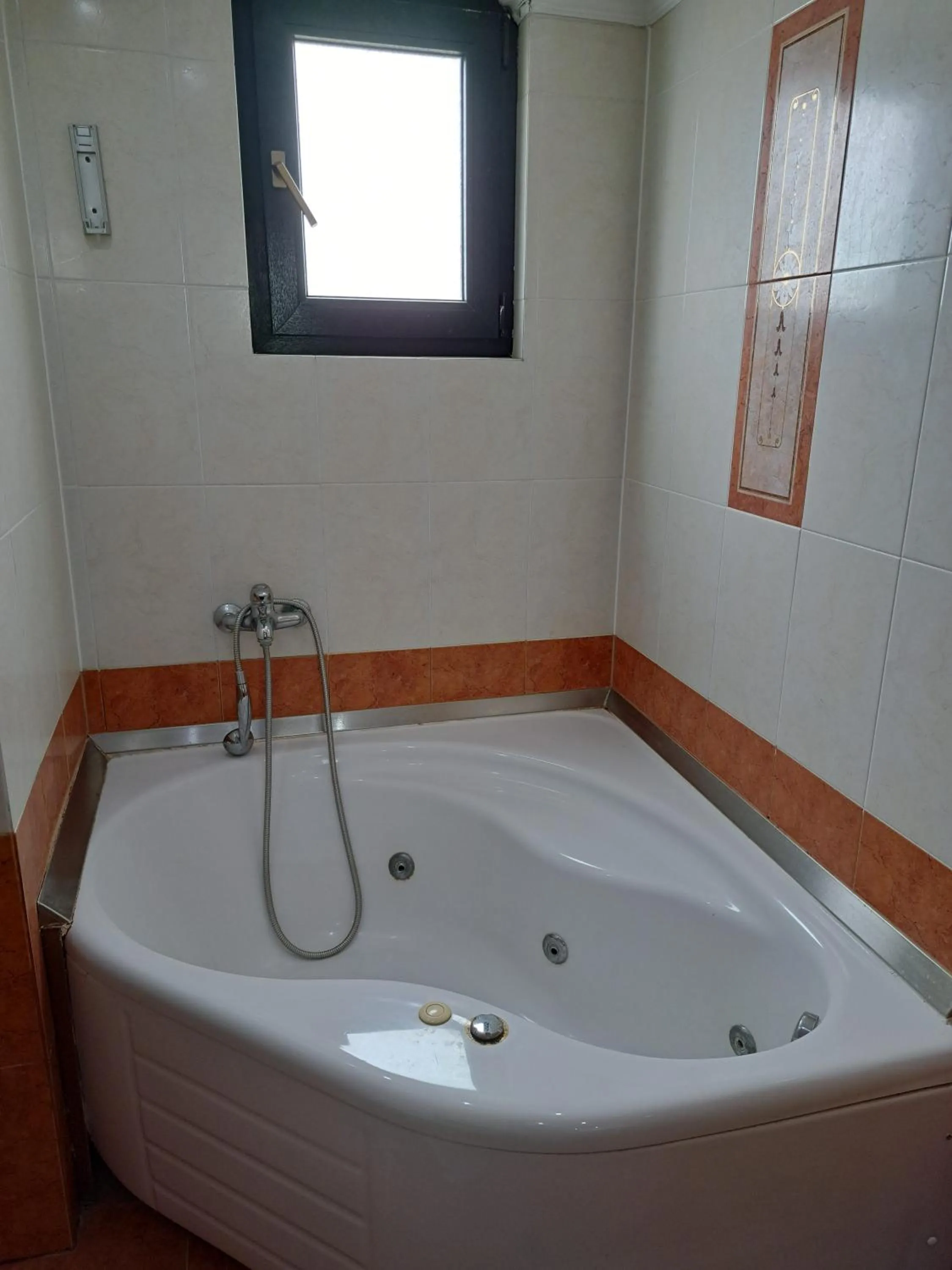 Hot Tub in Nefeli Hotel Alimos