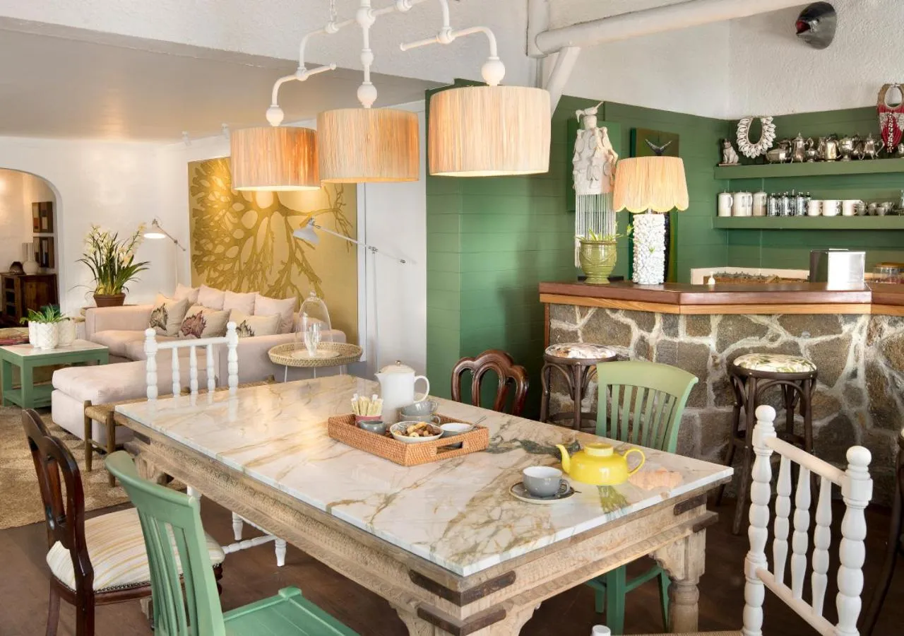 Lounge or bar in La Maison d'Eté Hotel by NEWMARK