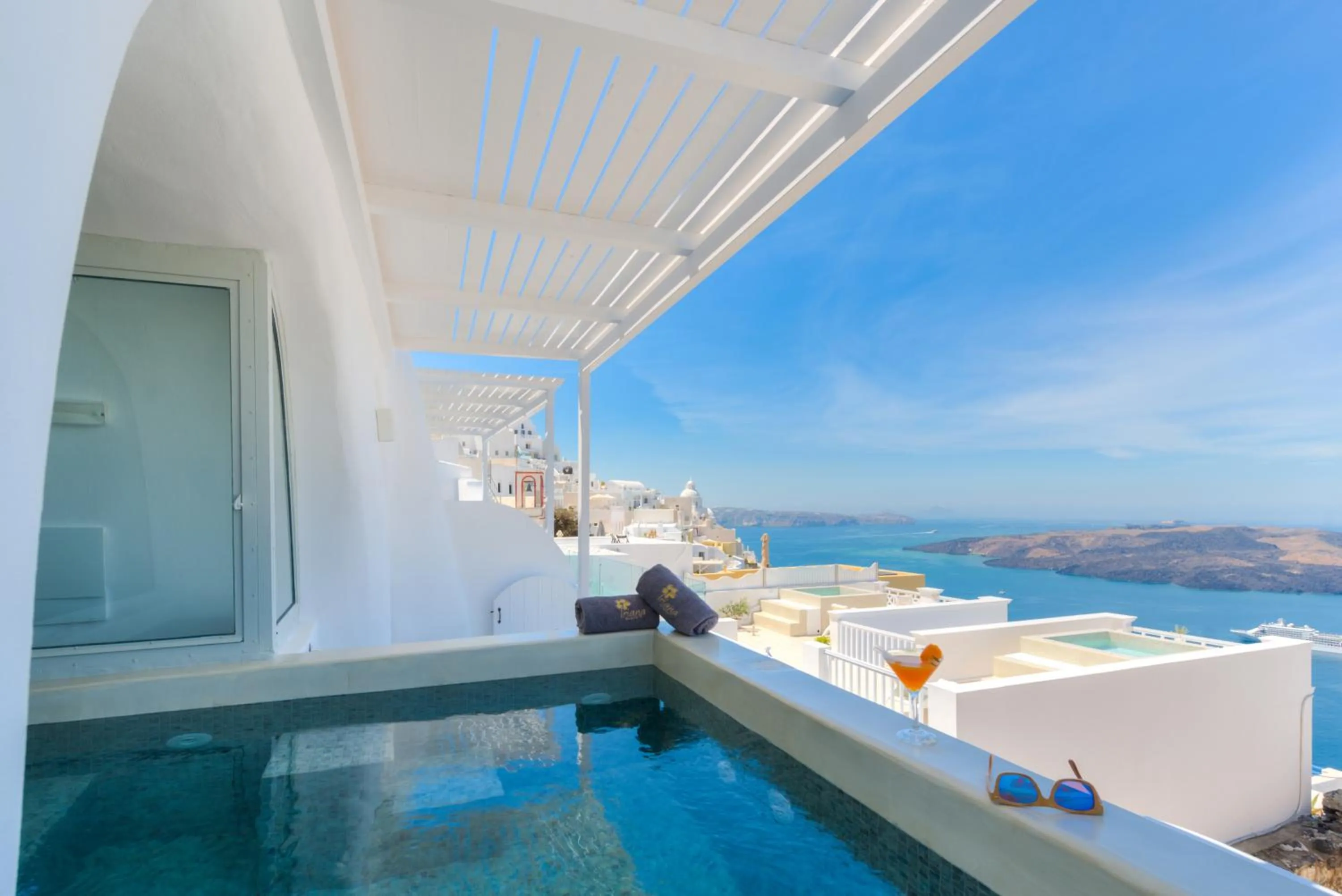 Massage in Iriana Suites