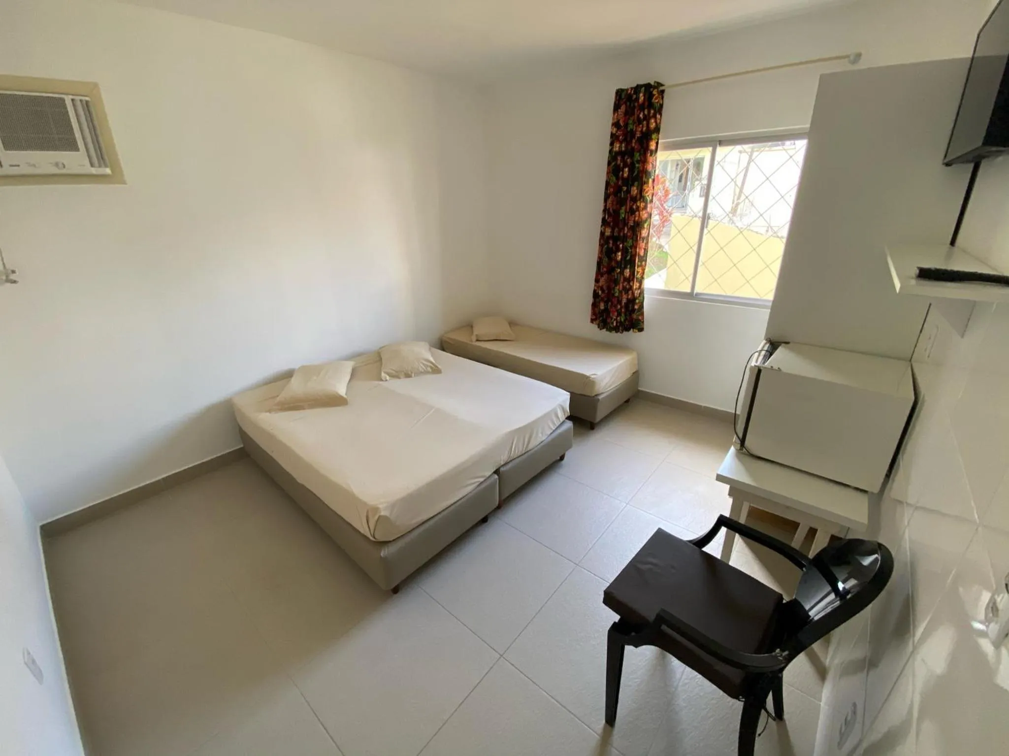 Photo of the whole room, Bed in Pousada Morada das Nações