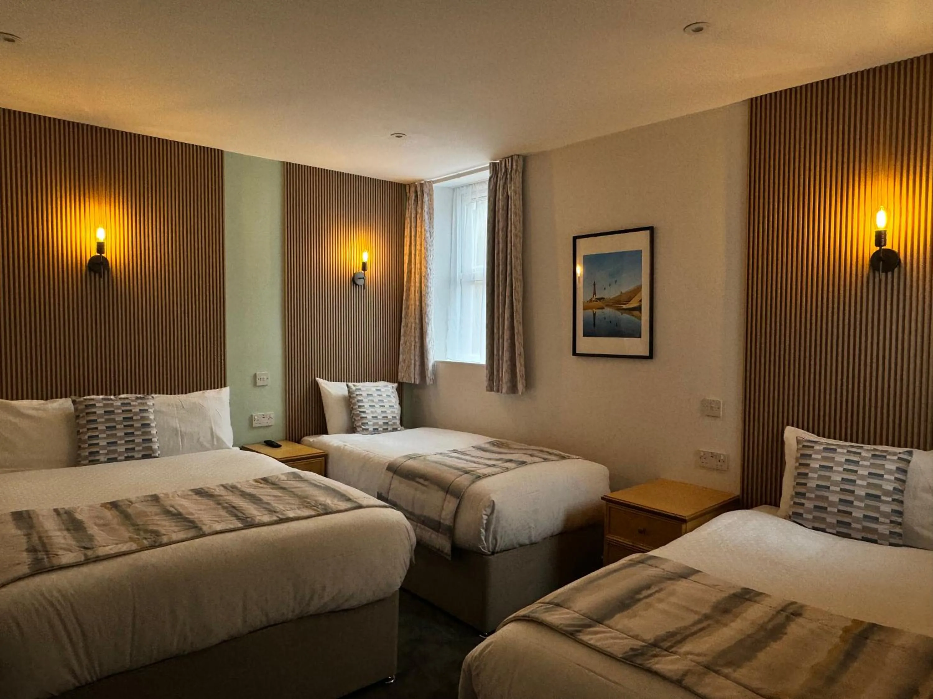 Bedroom, Bed in Craig-y-Don