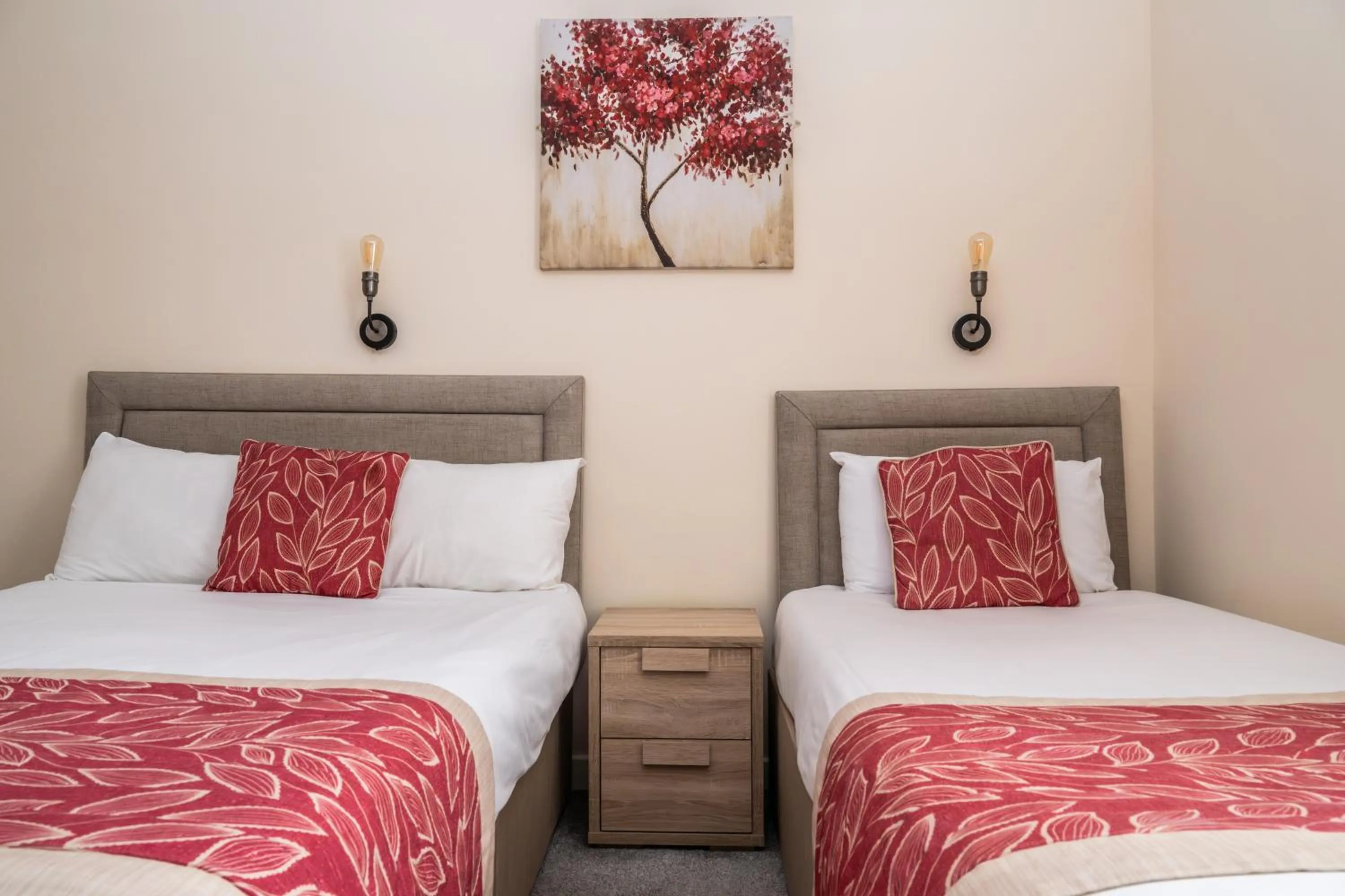 Bedroom, Bed in Craig-y-Don