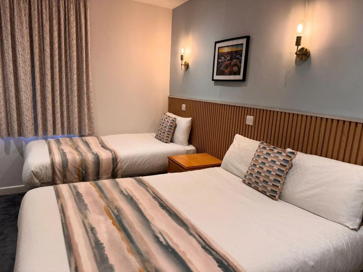 Bedroom, Bed in Craig-y-Don